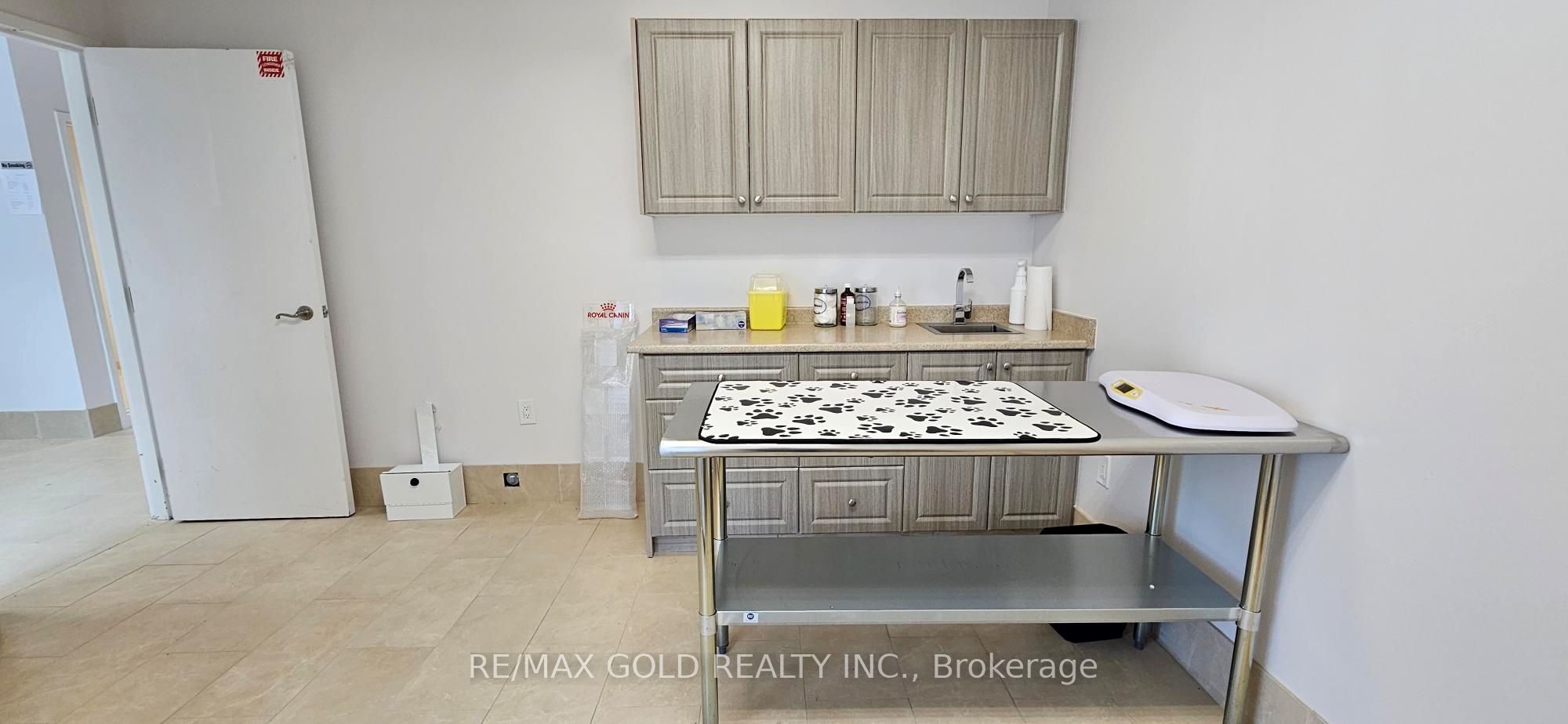 #b 11 - 490 Dutton Drive Property Photo 3