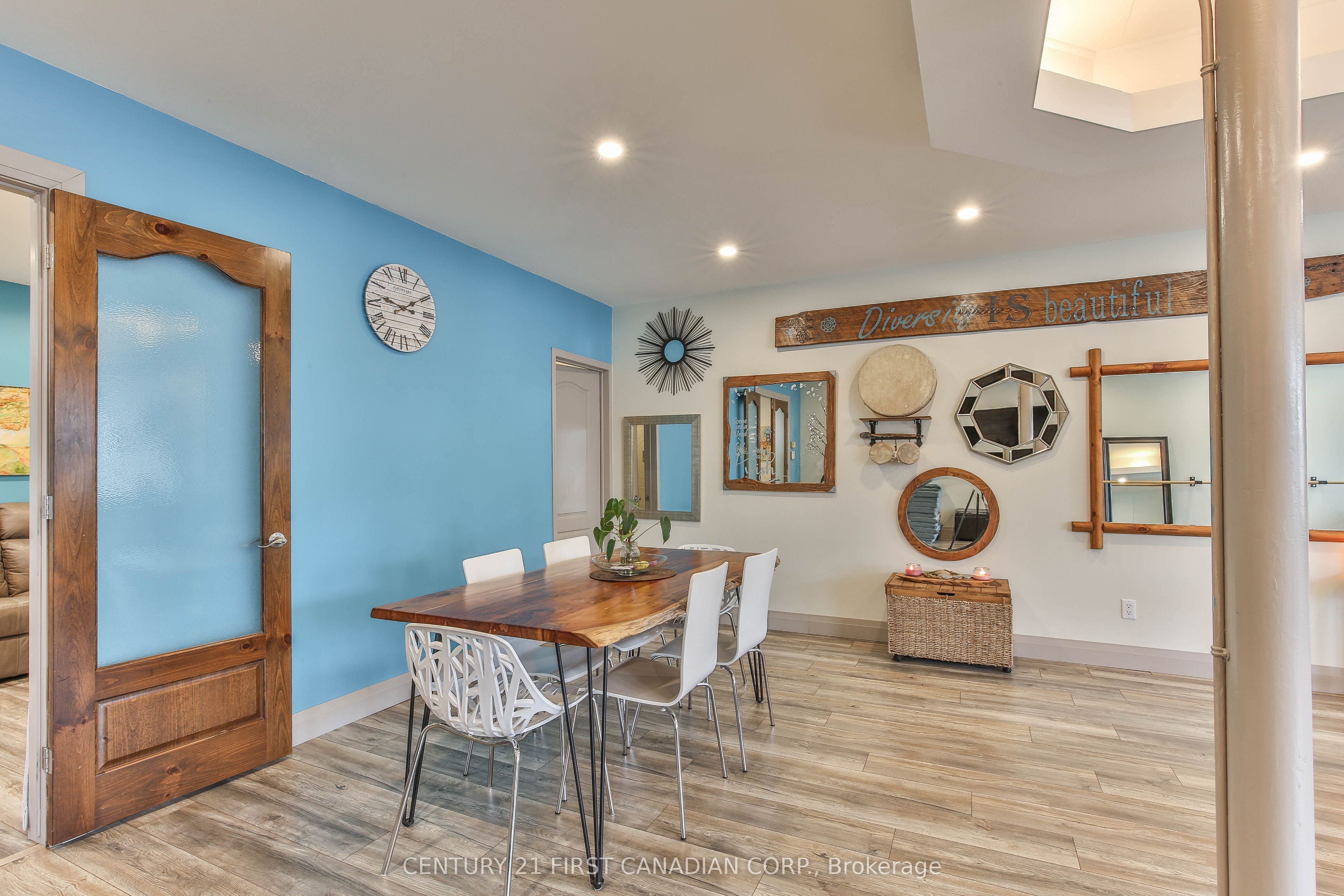 887 Hamilton Road Property Photo 11