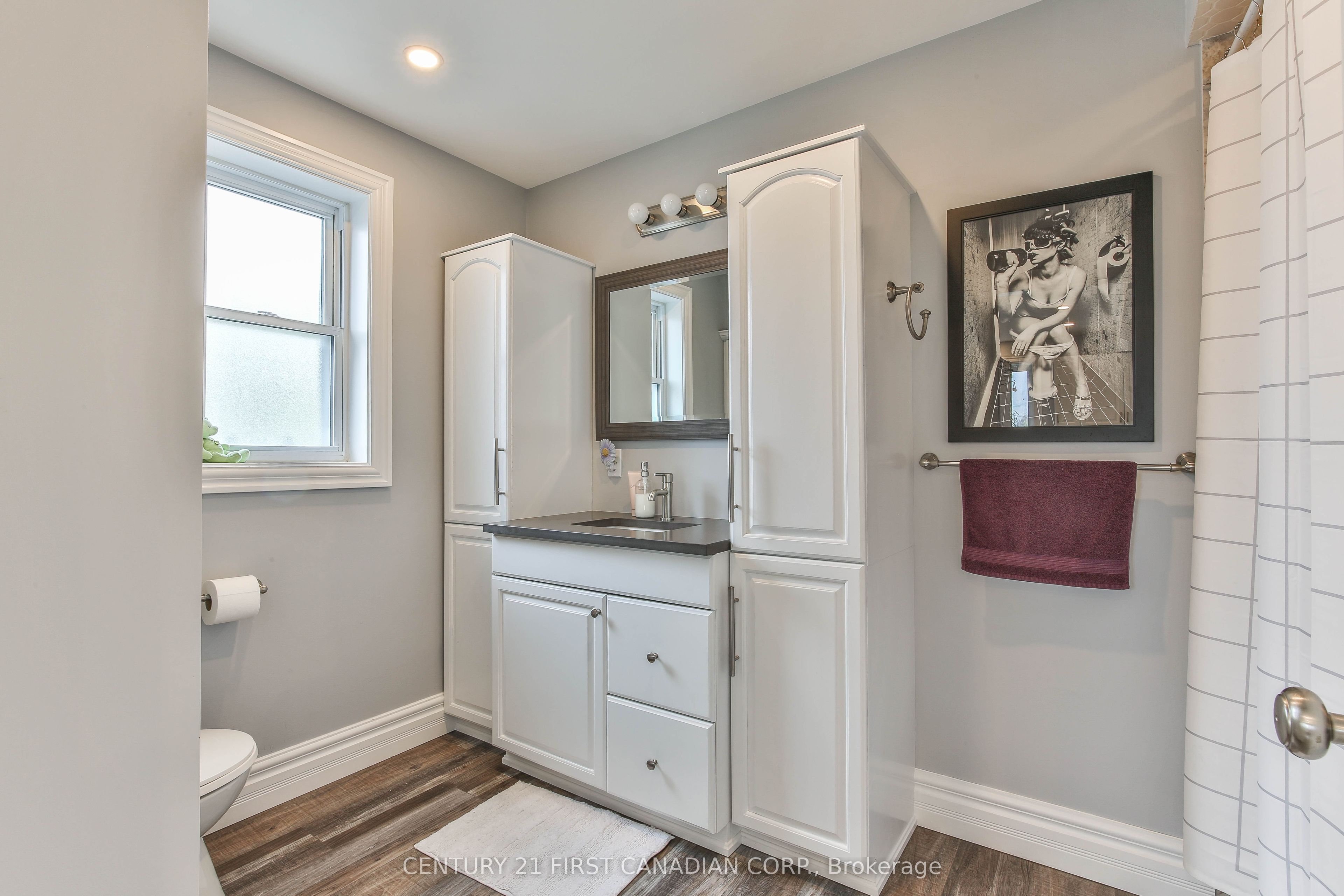 887 Hamilton Road Property Photo 33