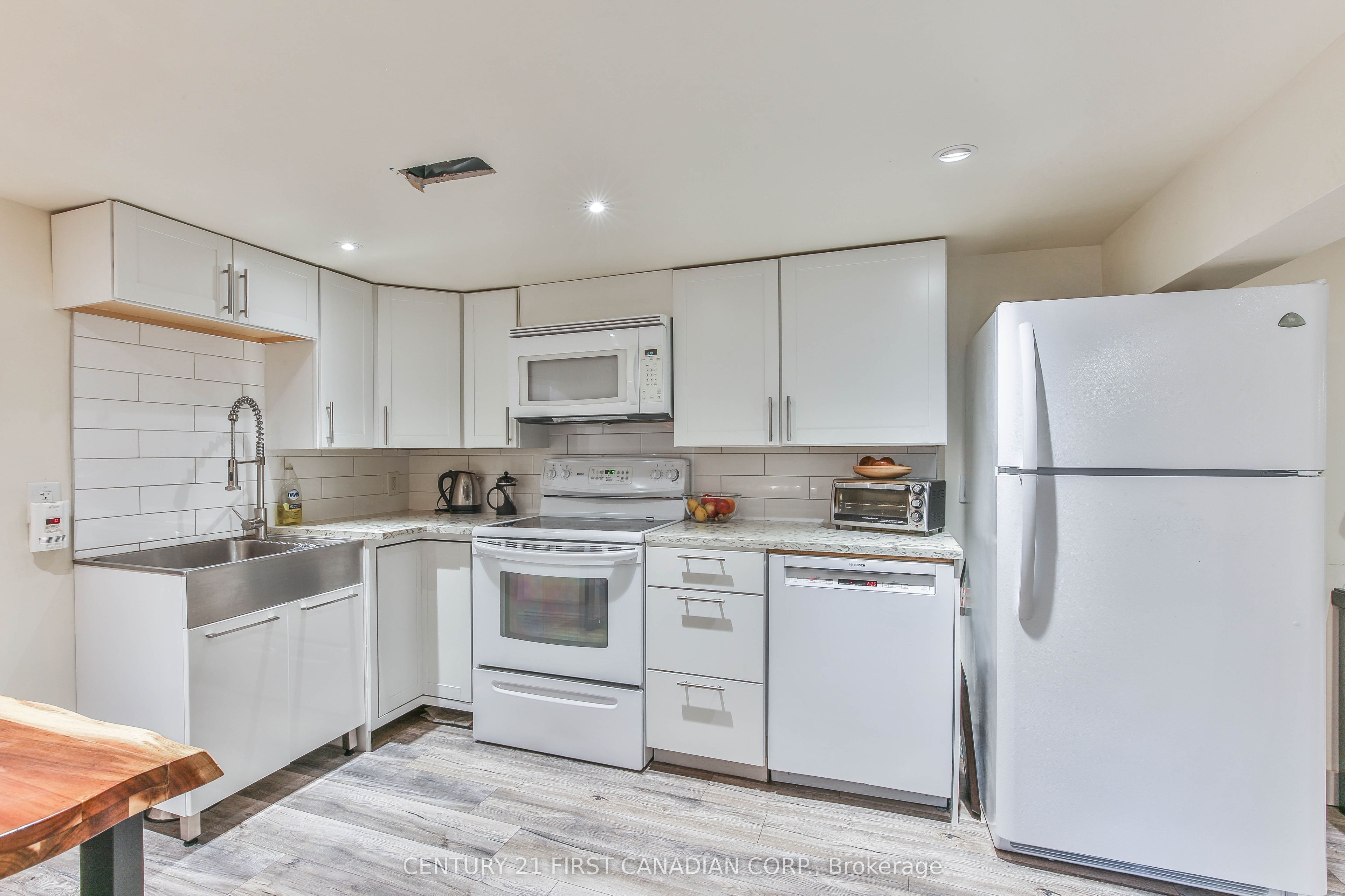 887 Hamilton Road Property Photo 37