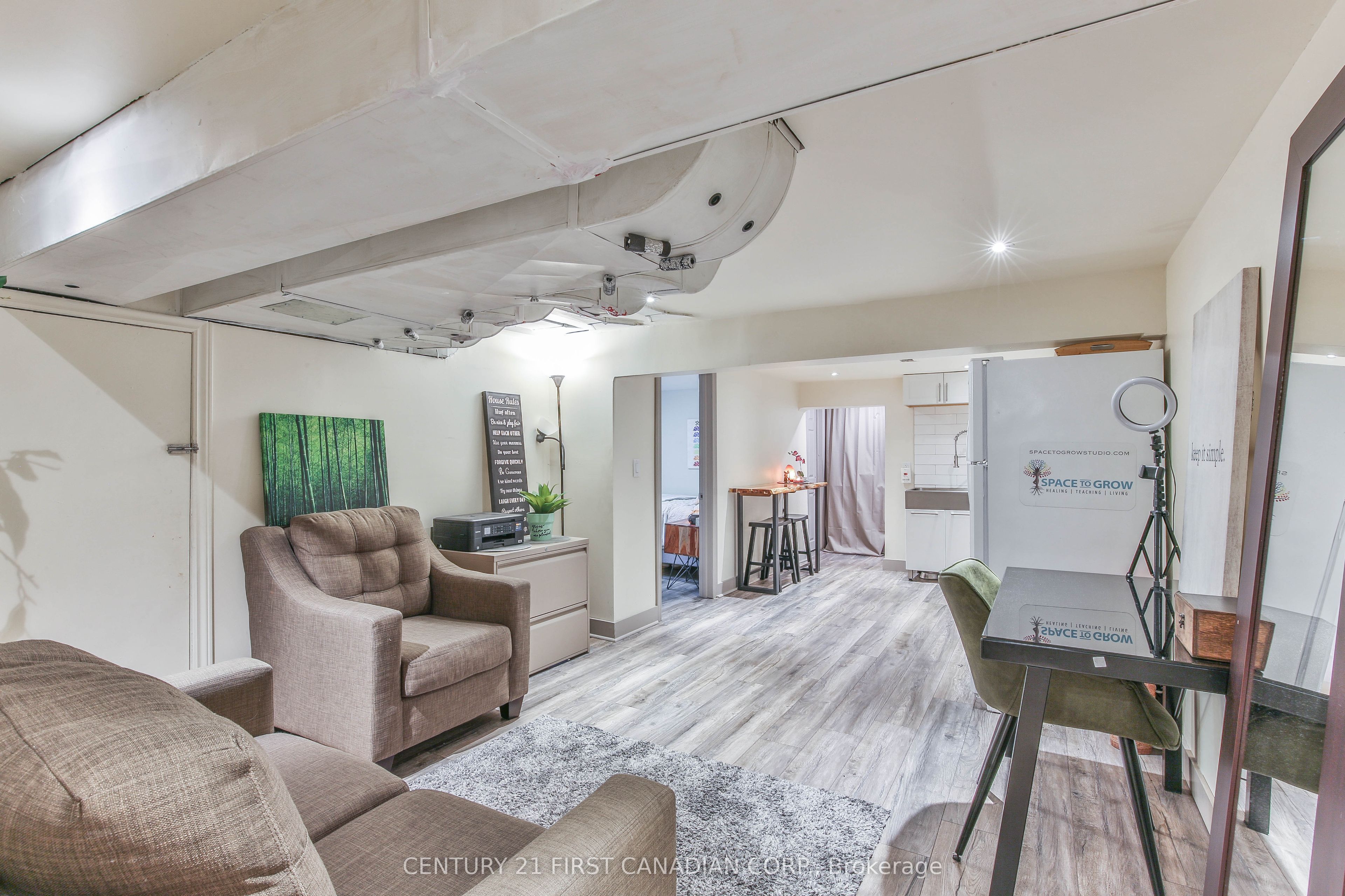 887 Hamilton Road Property Photo 39