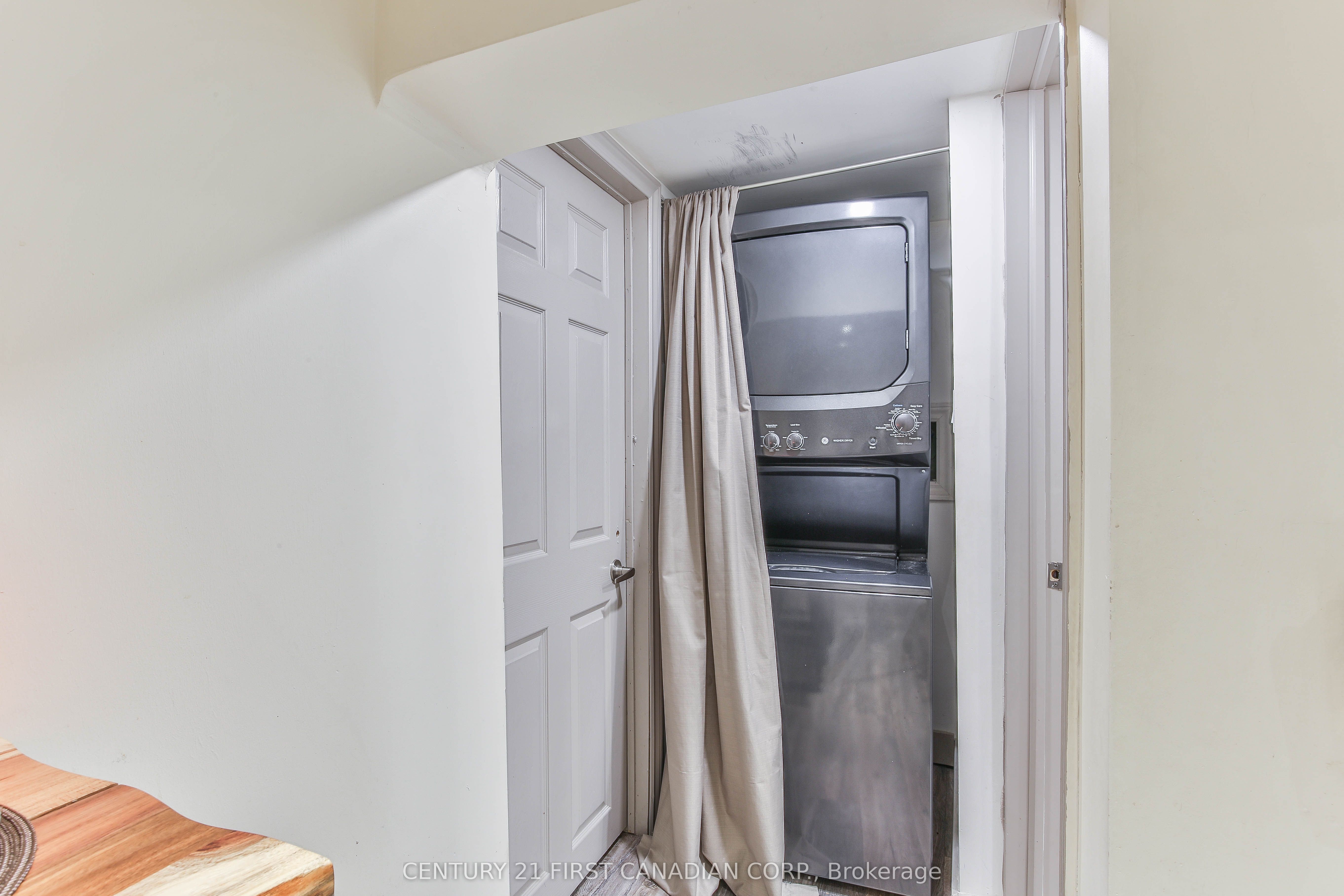 887 Hamilton Road Property Photo 44