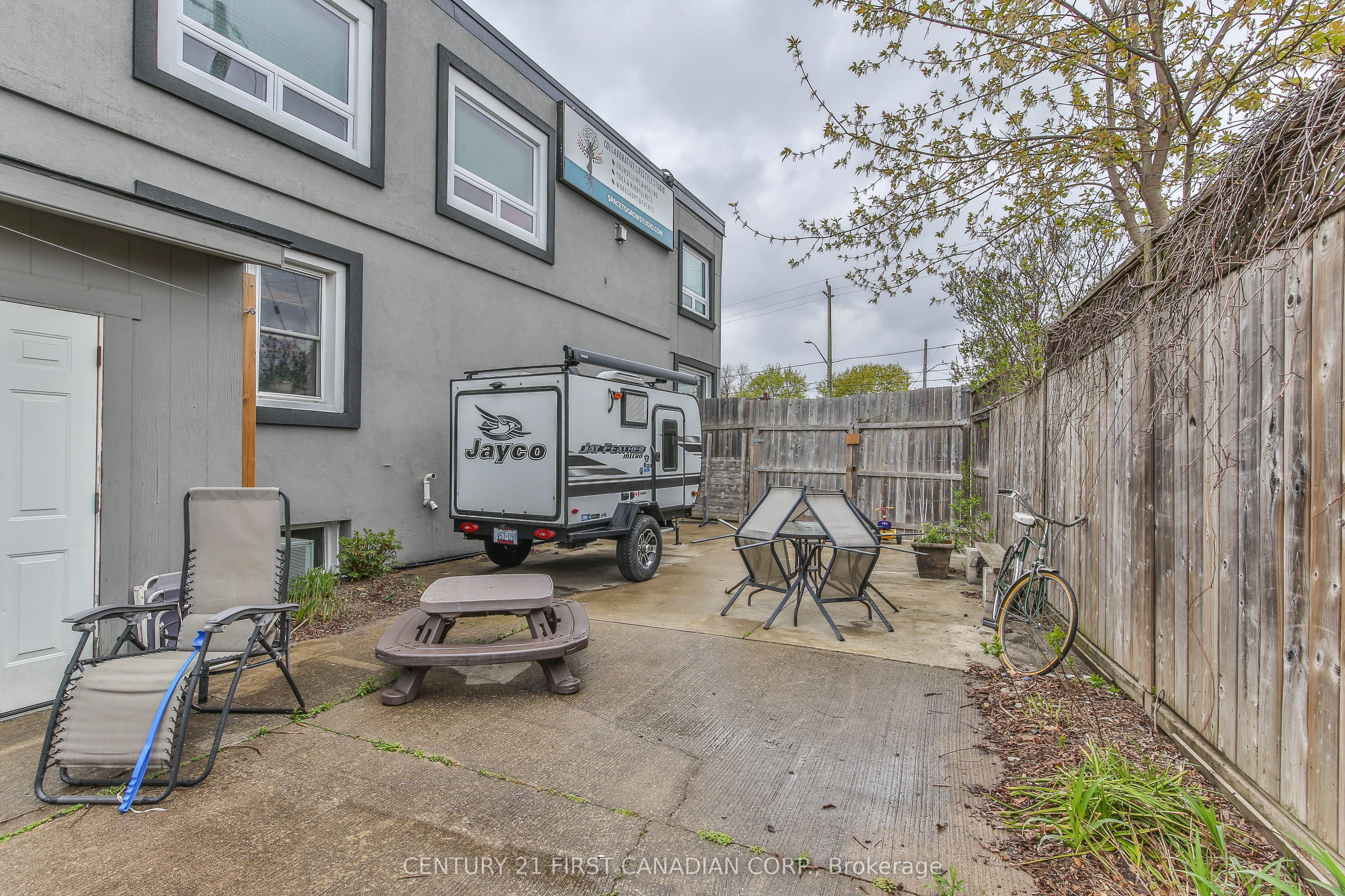 887 Hamilton Road Property Photo 47