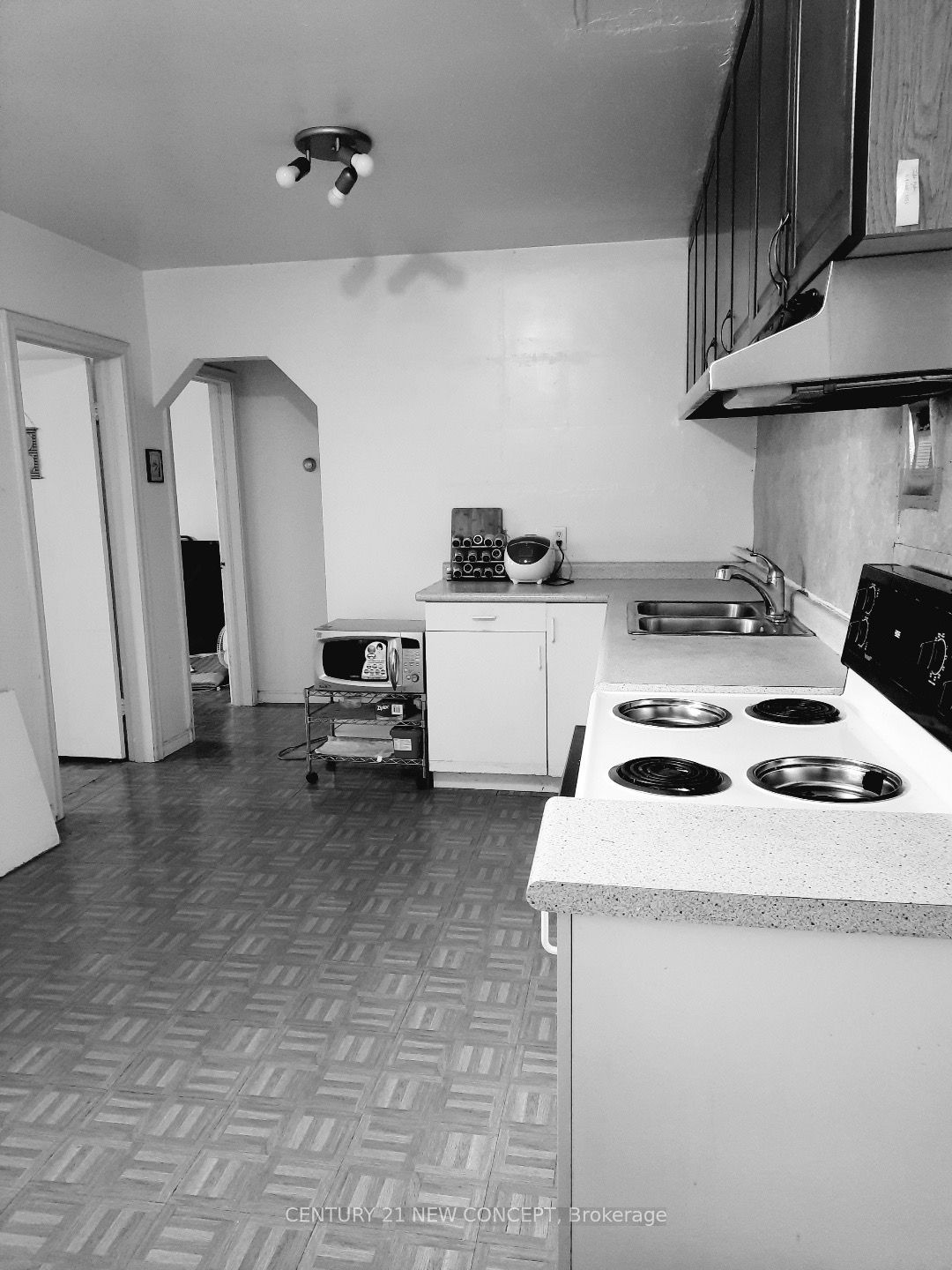 885 Hamilton Rd Property Photo 9