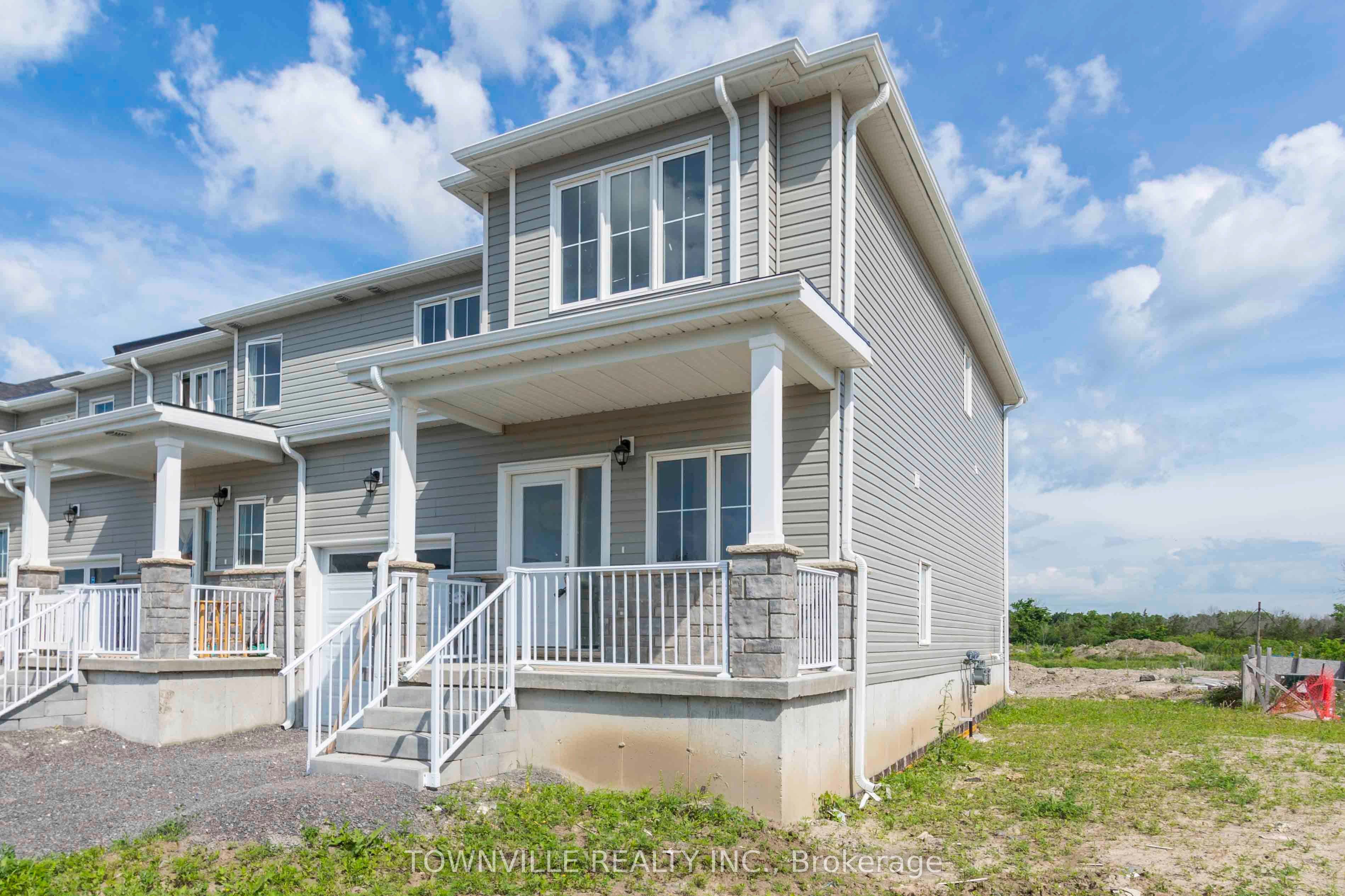 19 Glacier Crescent Property Photo 1