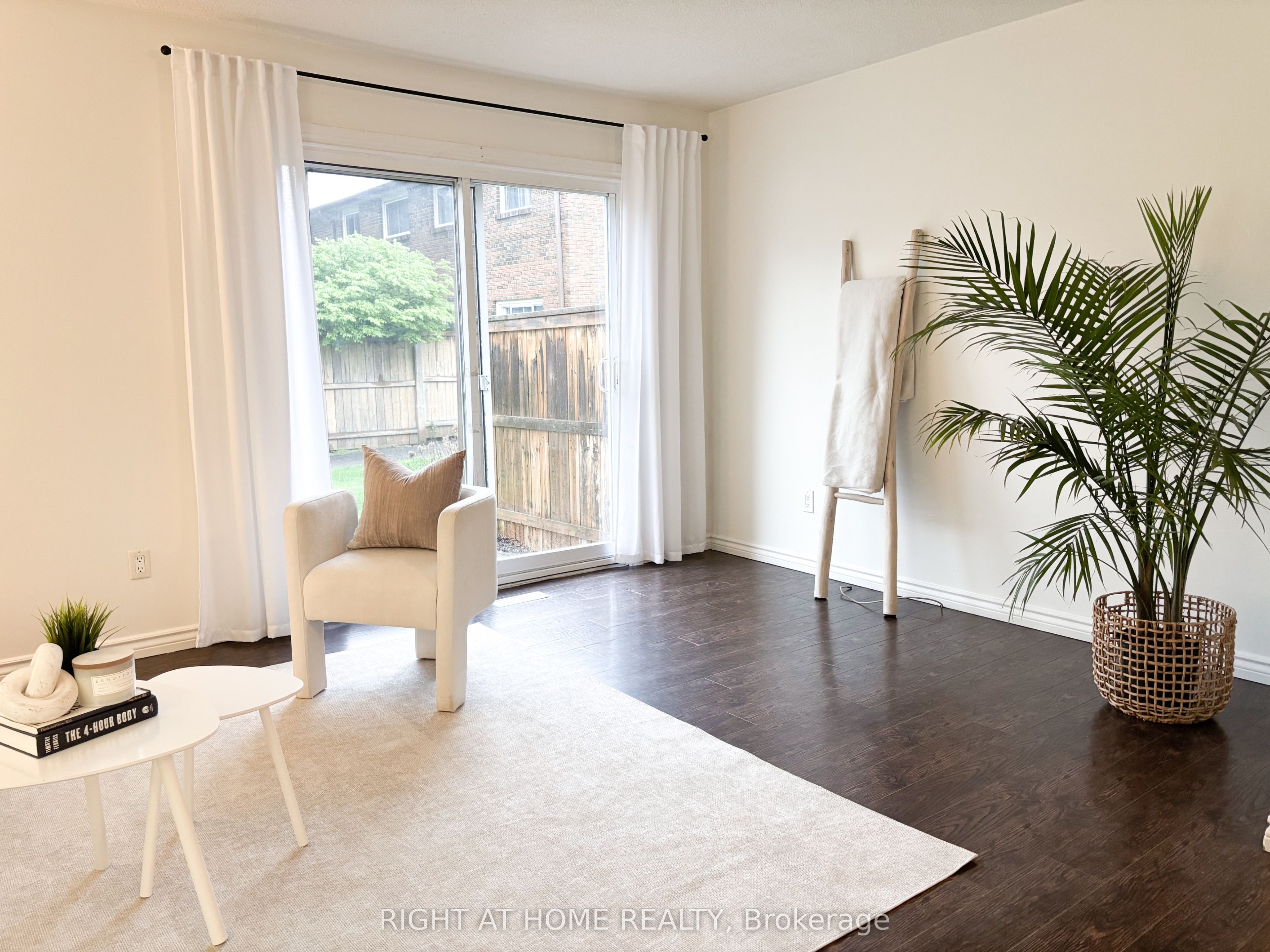 #37a - 30 Regent Avenue Property Photo 4