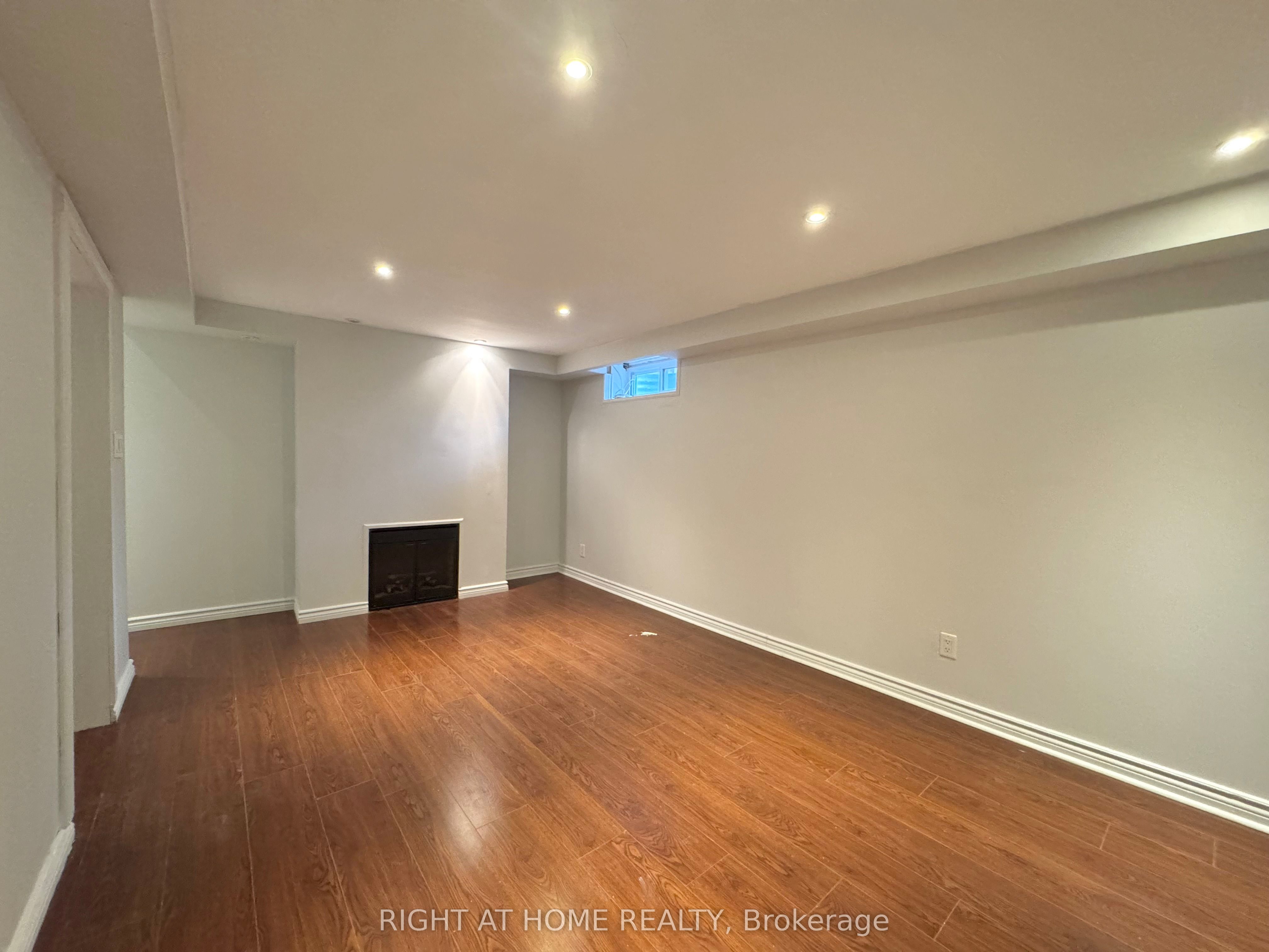 #37a - 30 Regent Avenue Property Photo 15