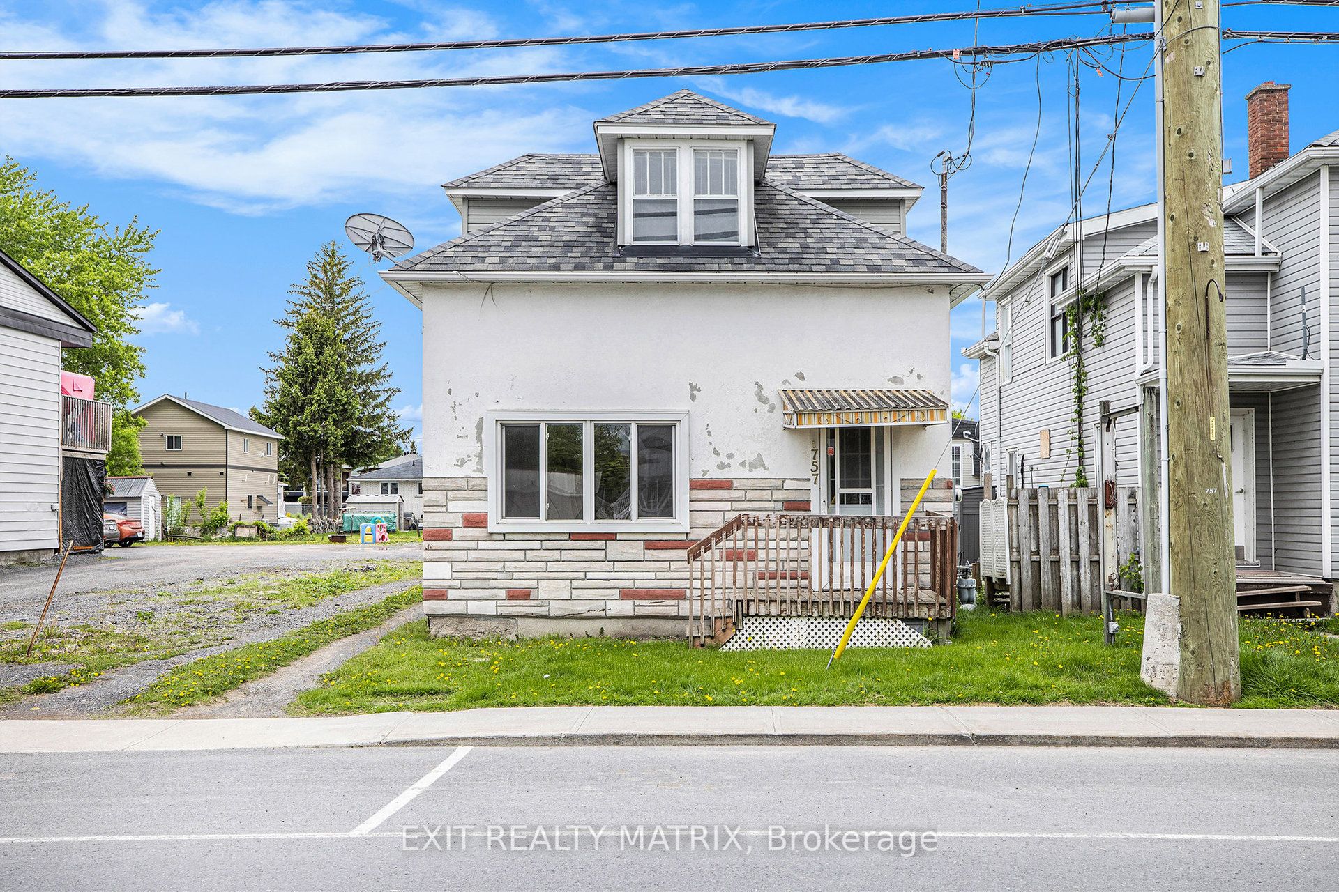 757 Principale Street Property Photo 1