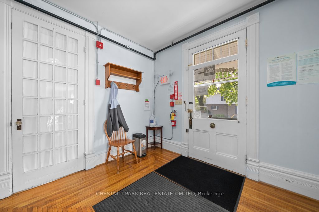 71 Queen St Property Photo 13