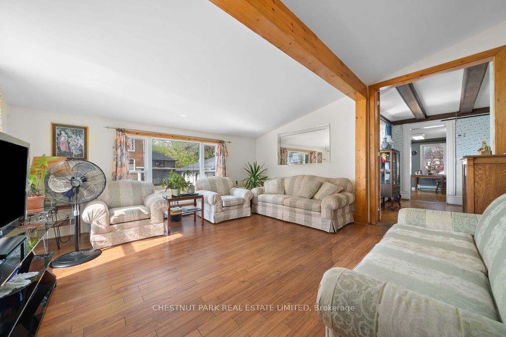 71 Queen St Property Photo 15