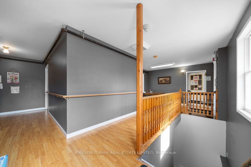 71 Queen St Property Photo 35