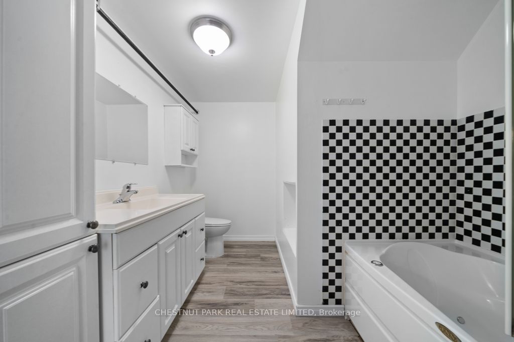 71 Queen St Property Photo 42