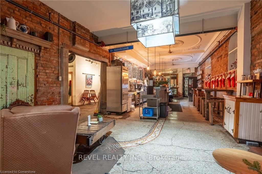 197 James St N Property Photo 31