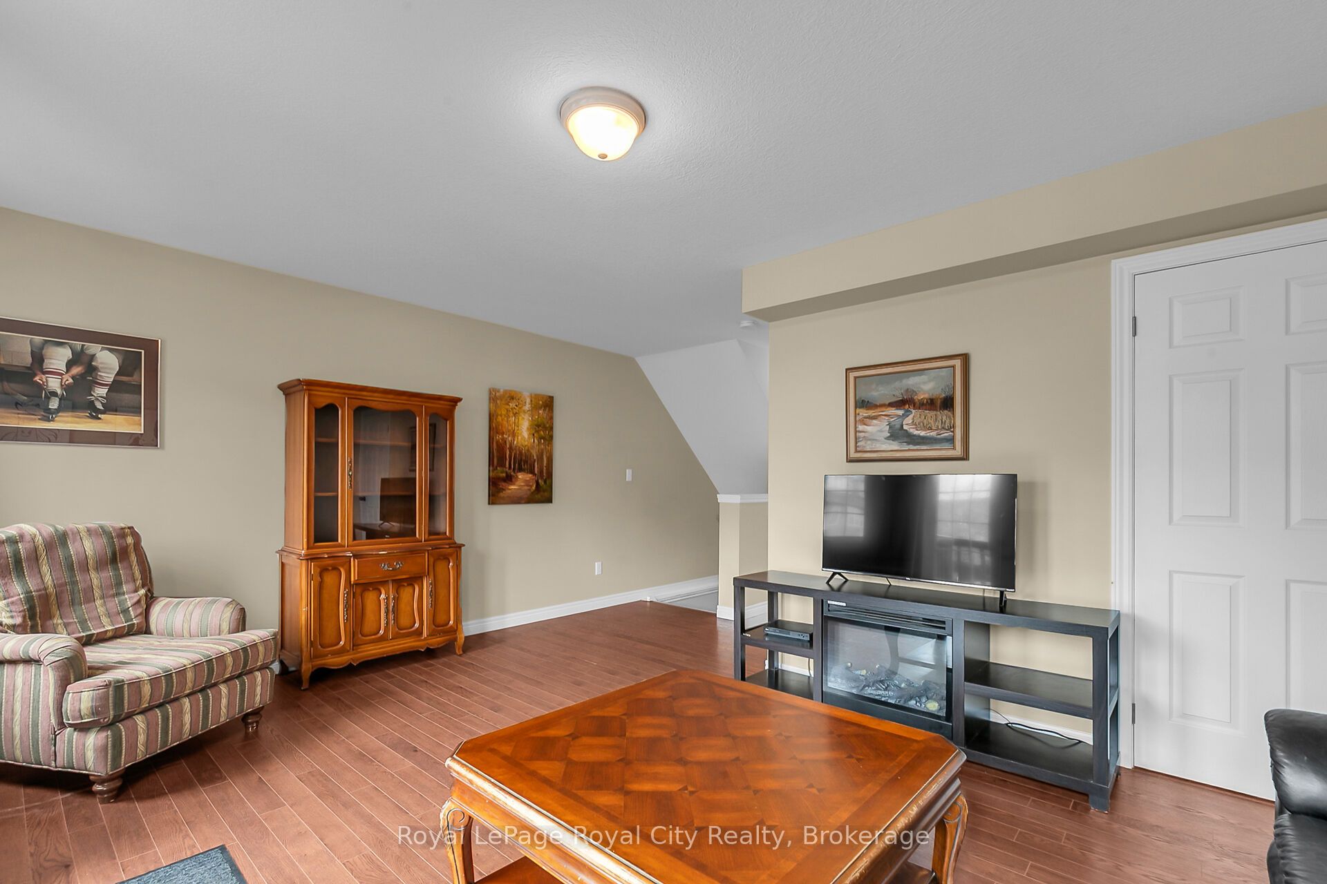 #a - 616 Woodlawn Road Property Photo 12
