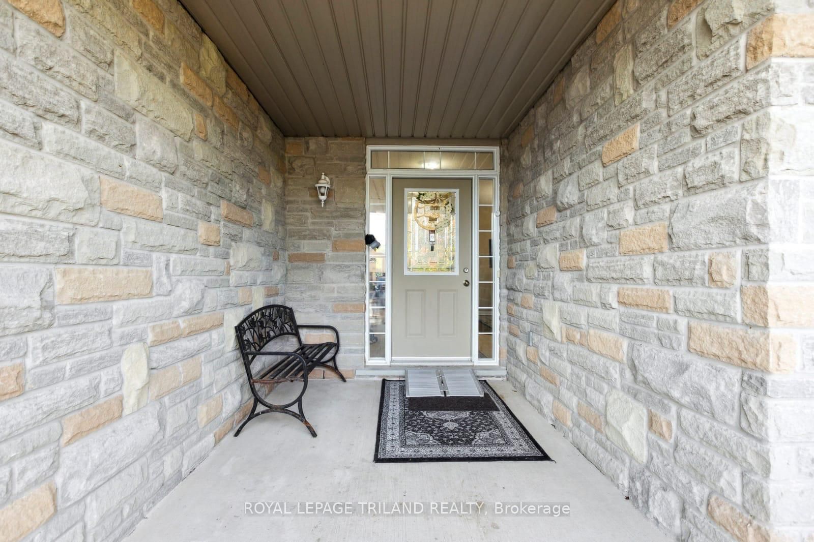 161 Hayward Ct Property Photo 1