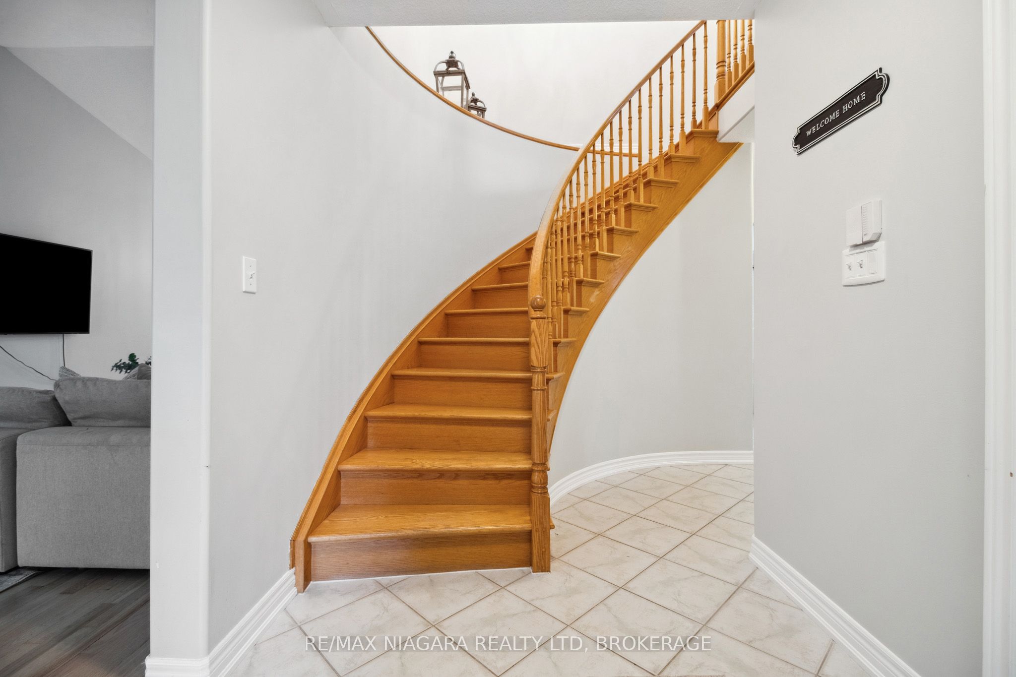 7955 Harvest Crescent Property Photo 6