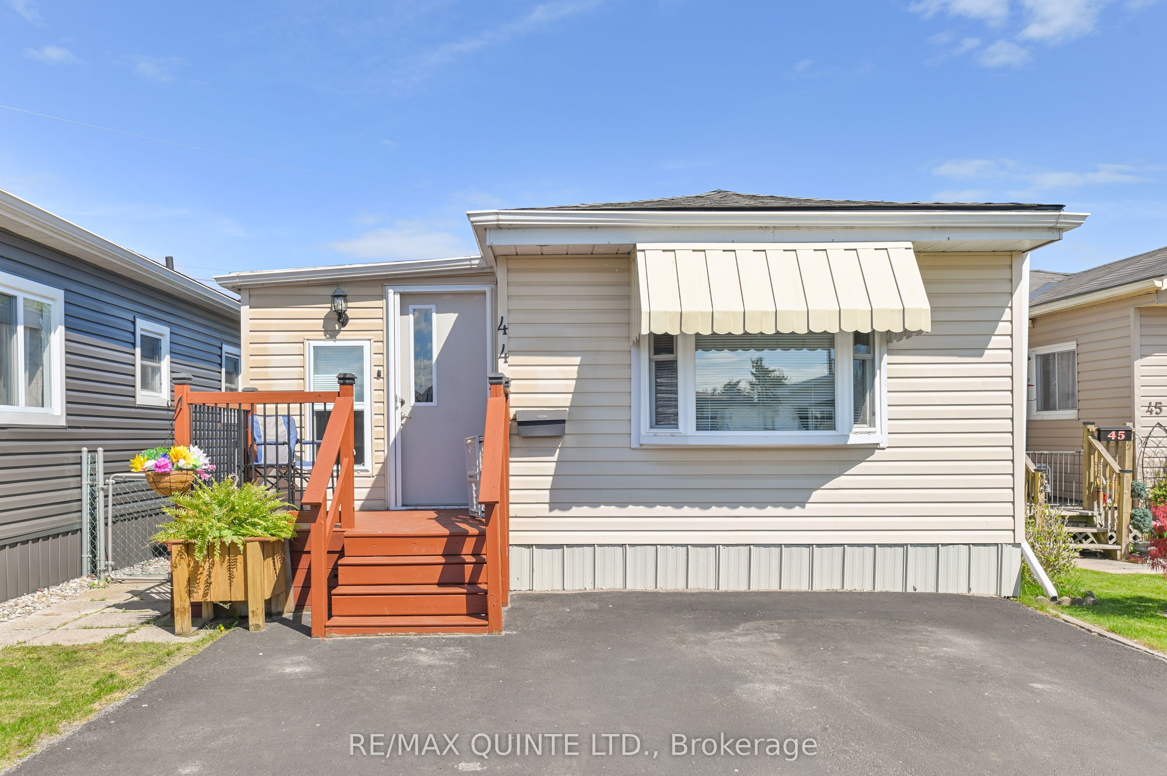 311 Dundas Street 44 Property Photo 2