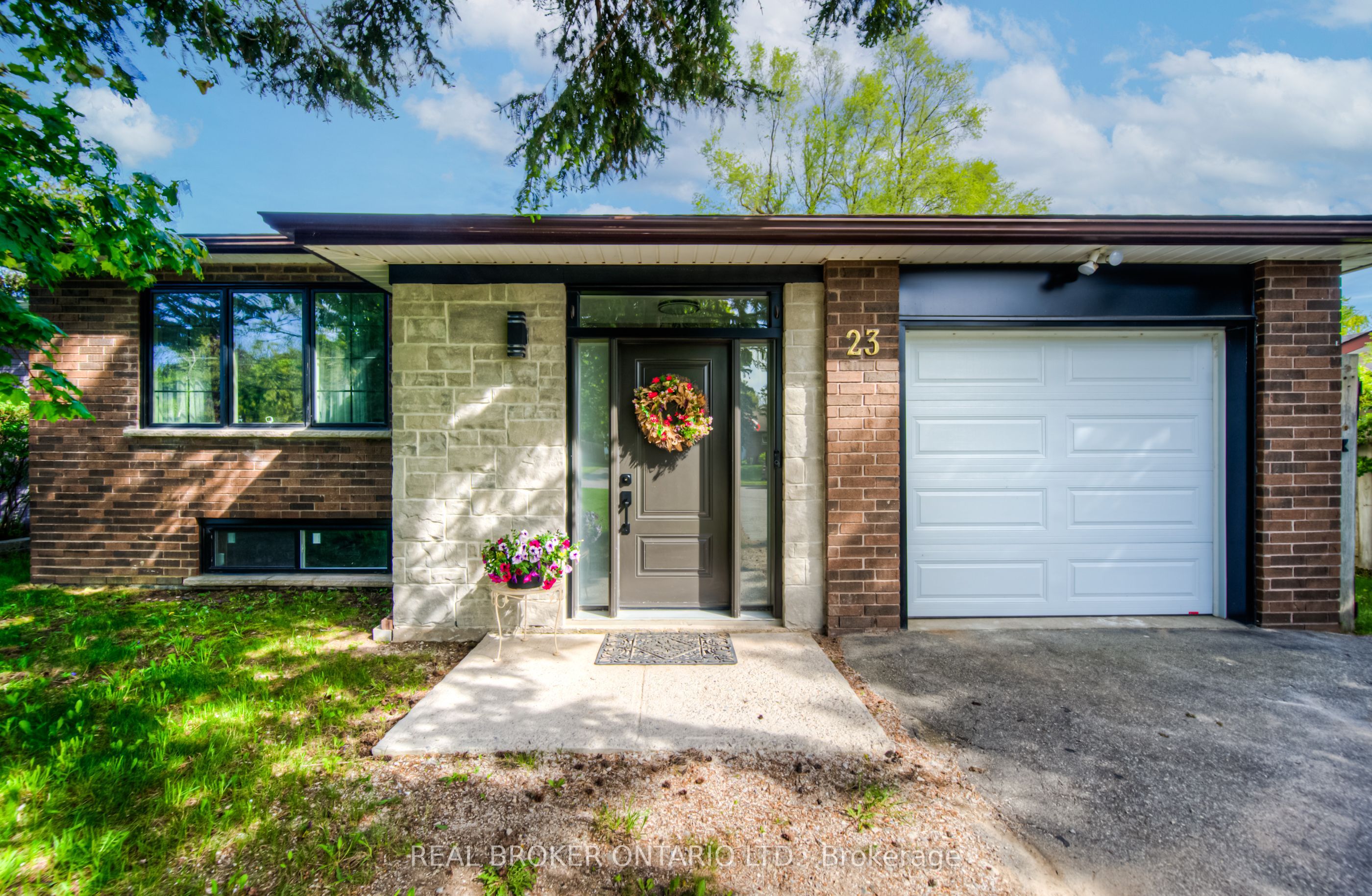 23 Carberry Road Property Photo 1