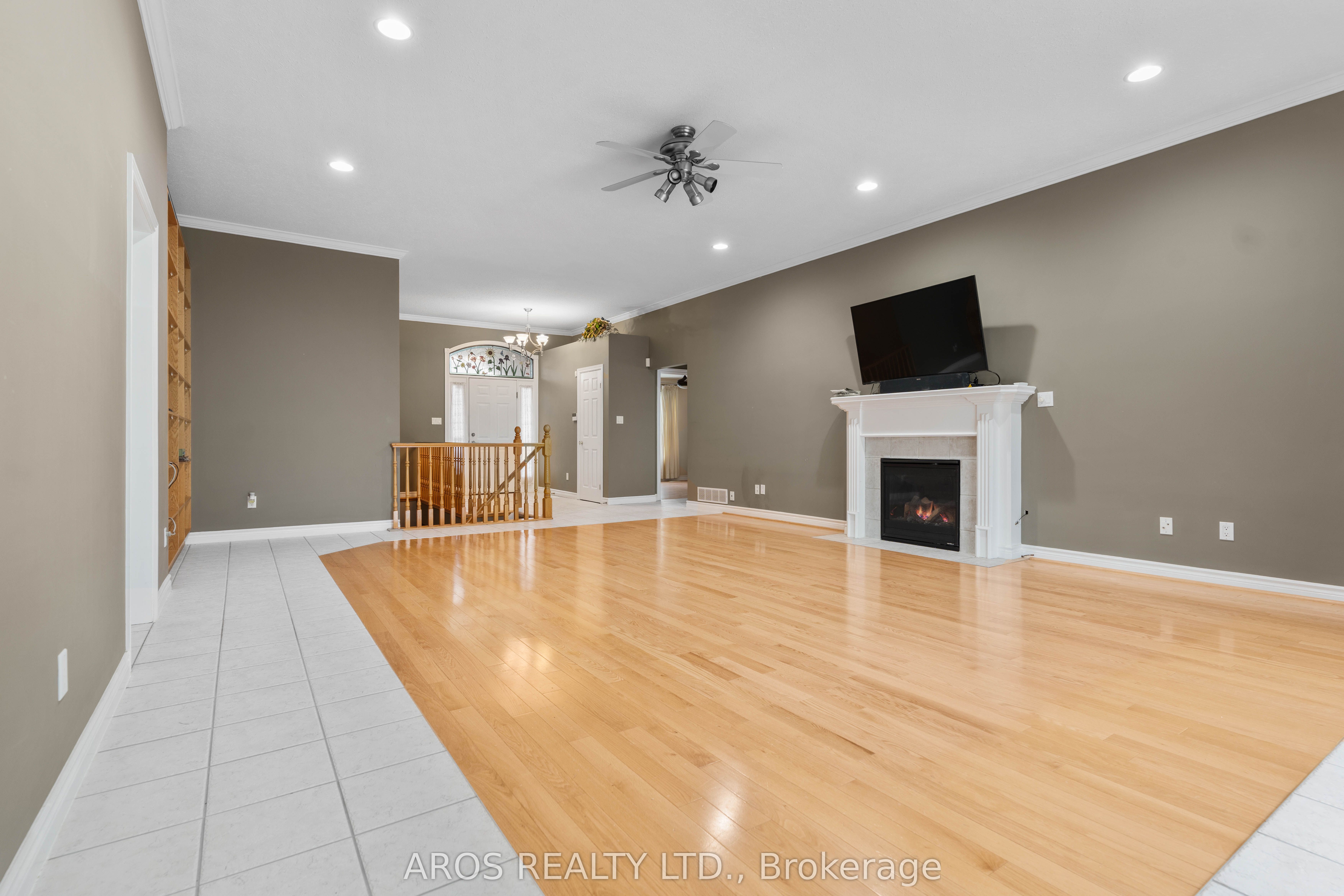 10 Prince Of Wales Gate N Property Photo 8