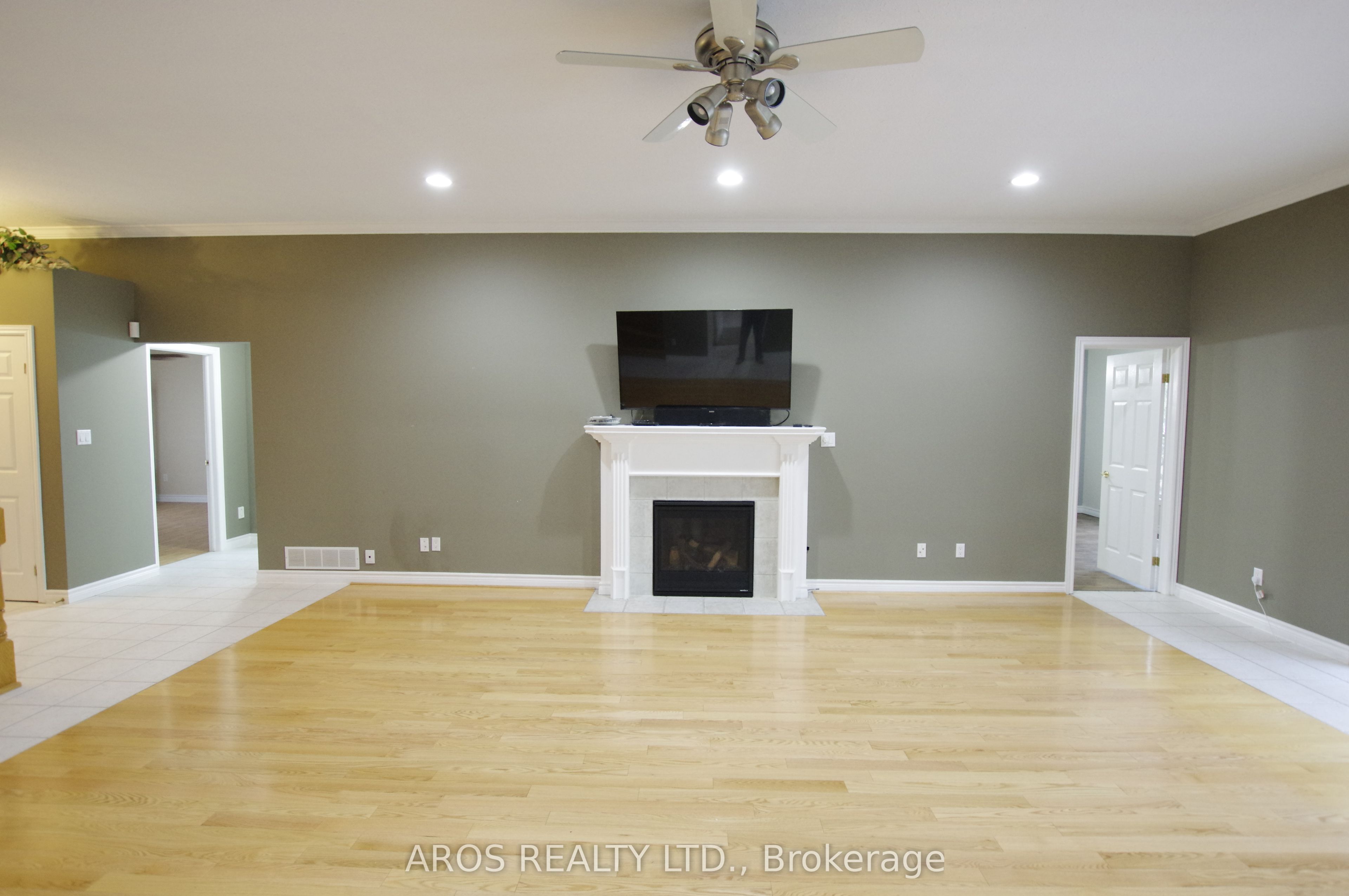 10 Prince Of Wales Gate N Property Photo 9