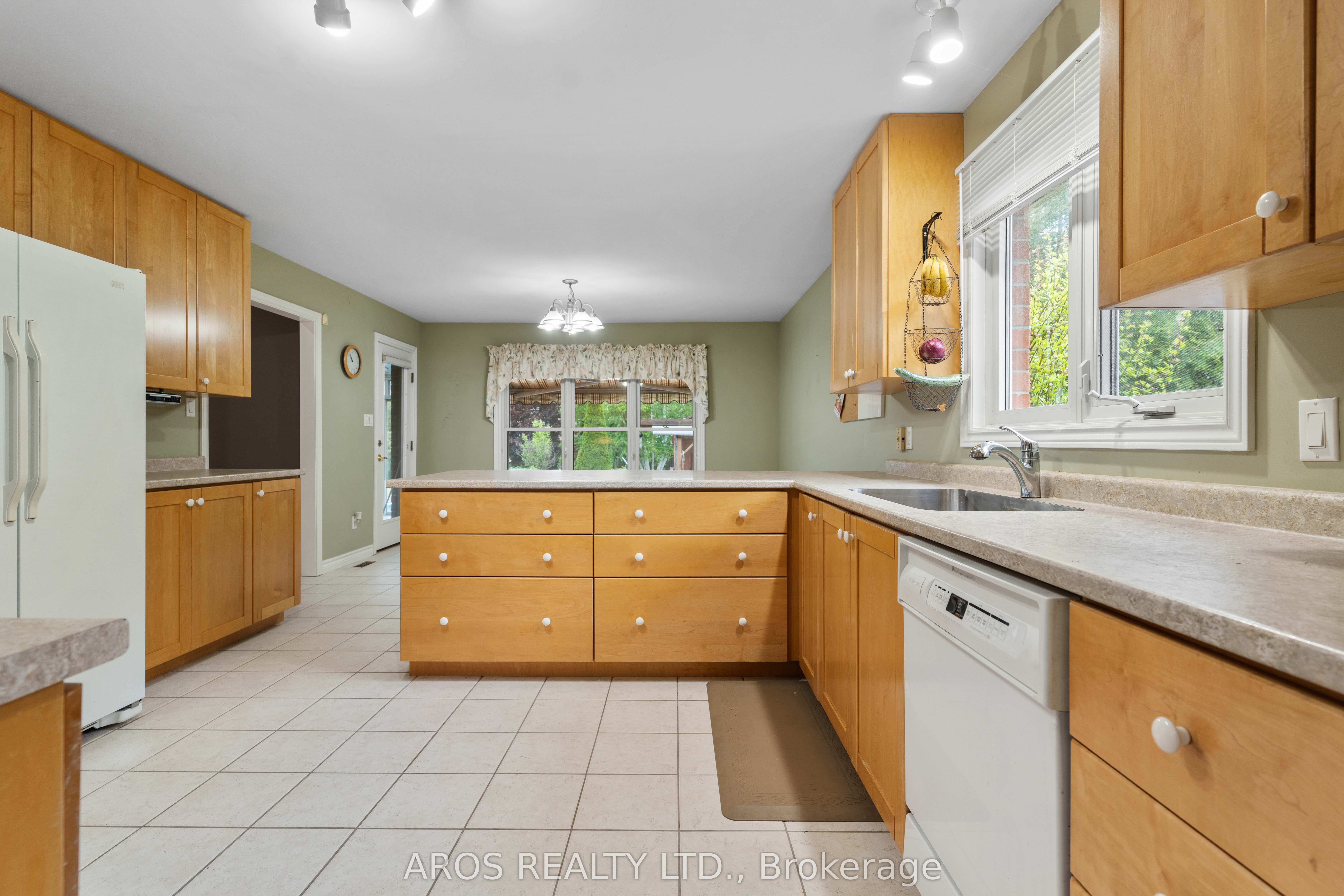 10 Prince Of Wales Gate N Property Photo 16