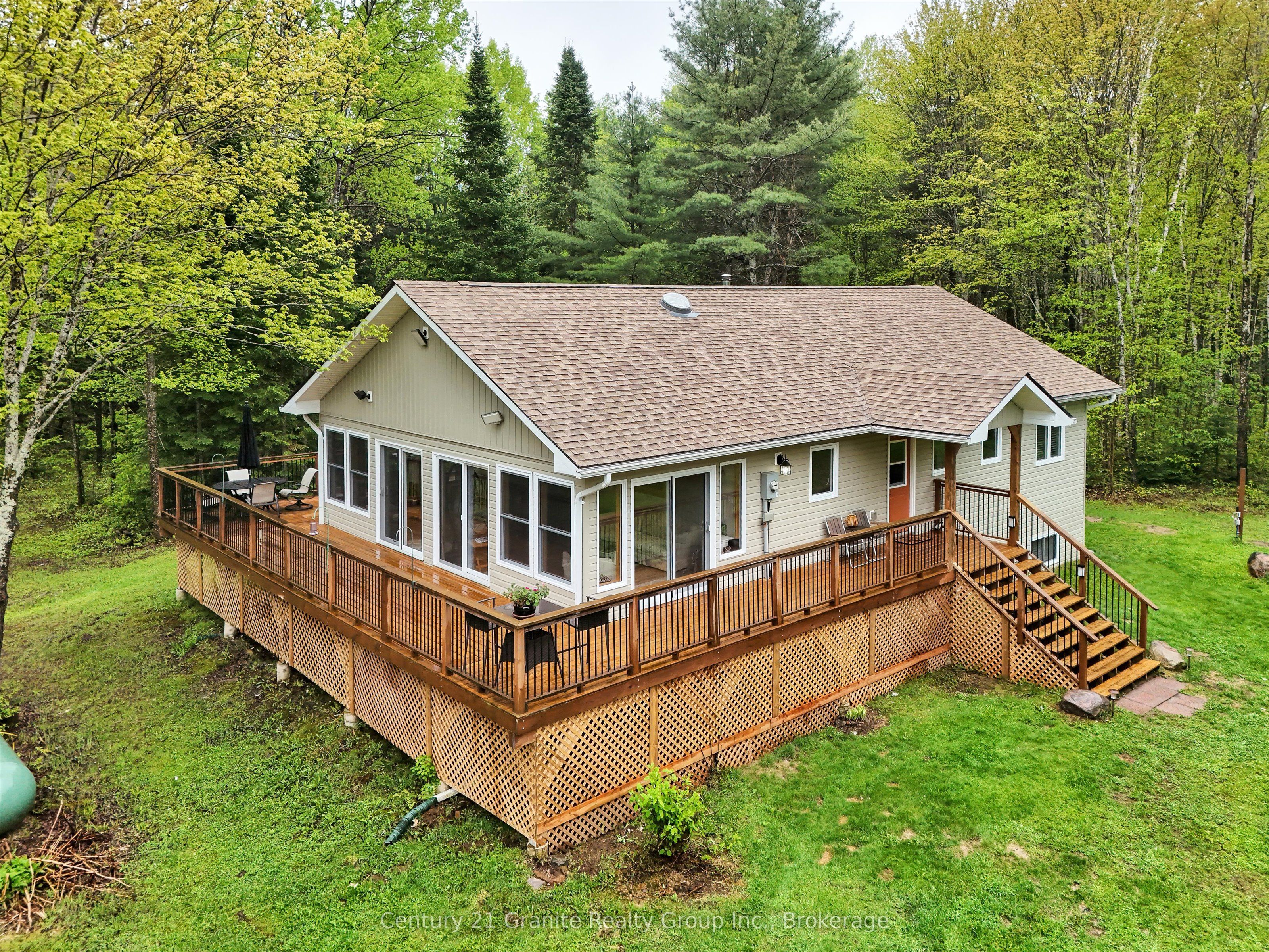 2302 Buckslide Road Property Photo 1