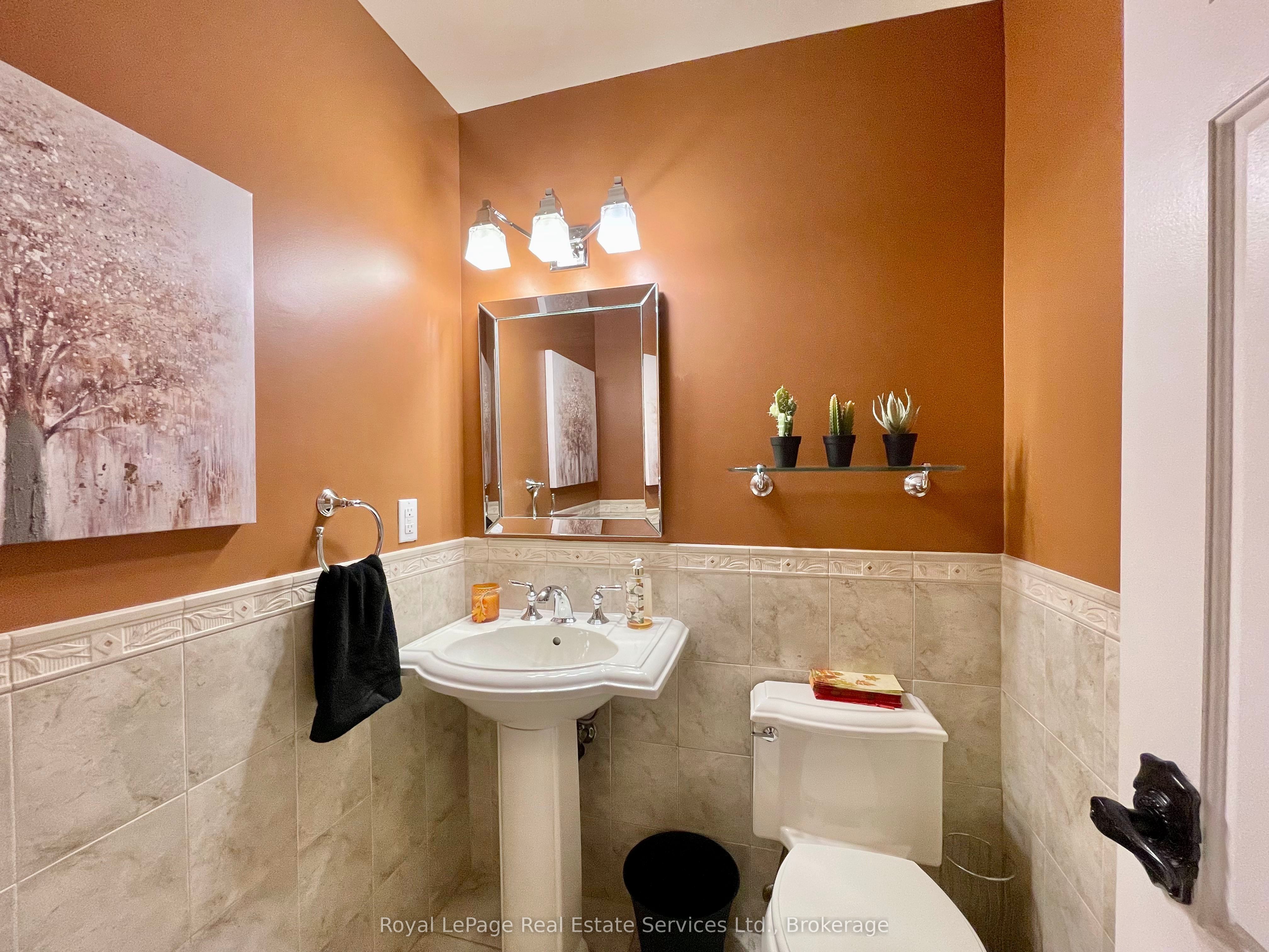 184 Dundas Street E Property Photo 12