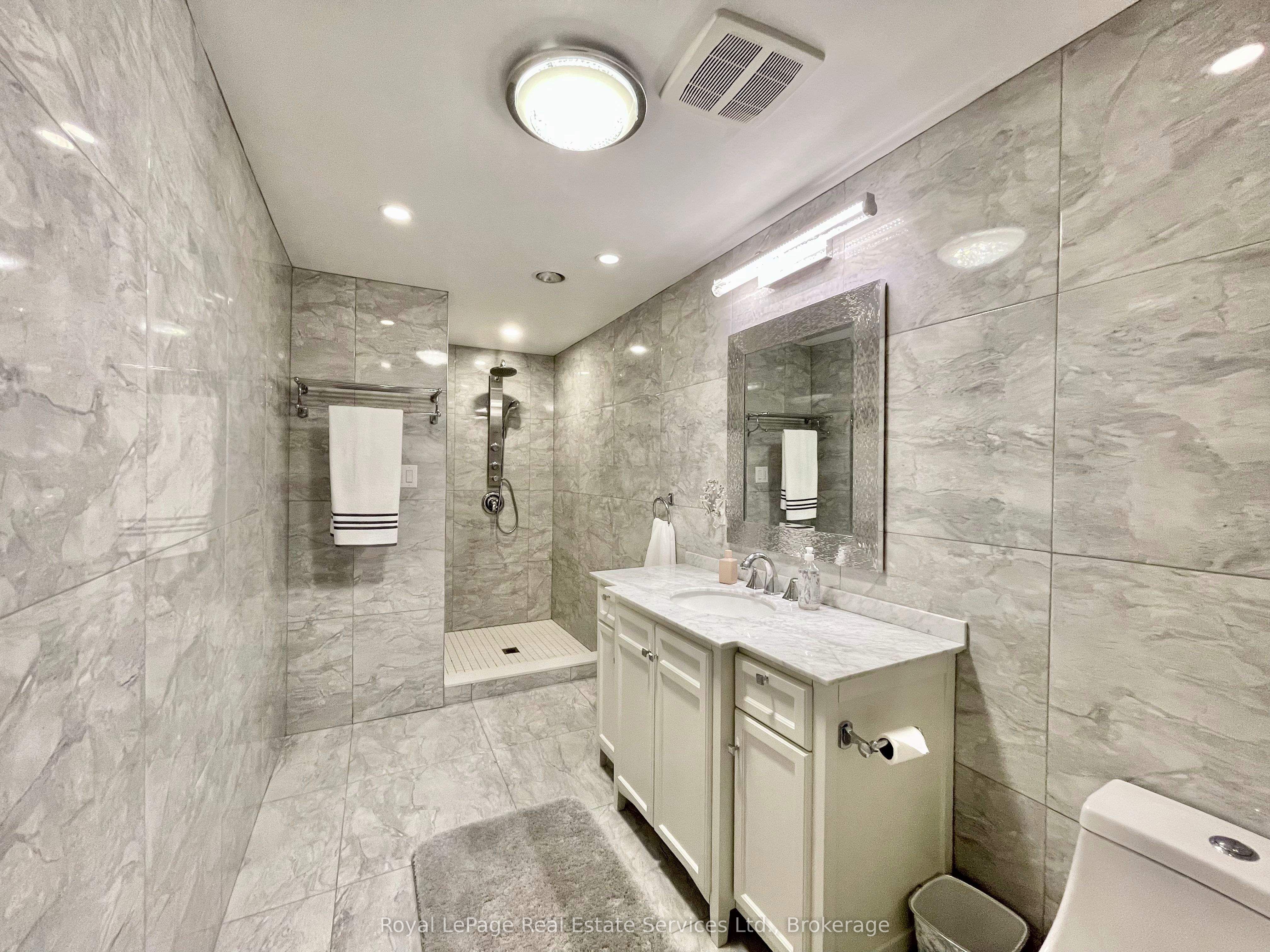 184 Dundas Street E Property Photo 27
