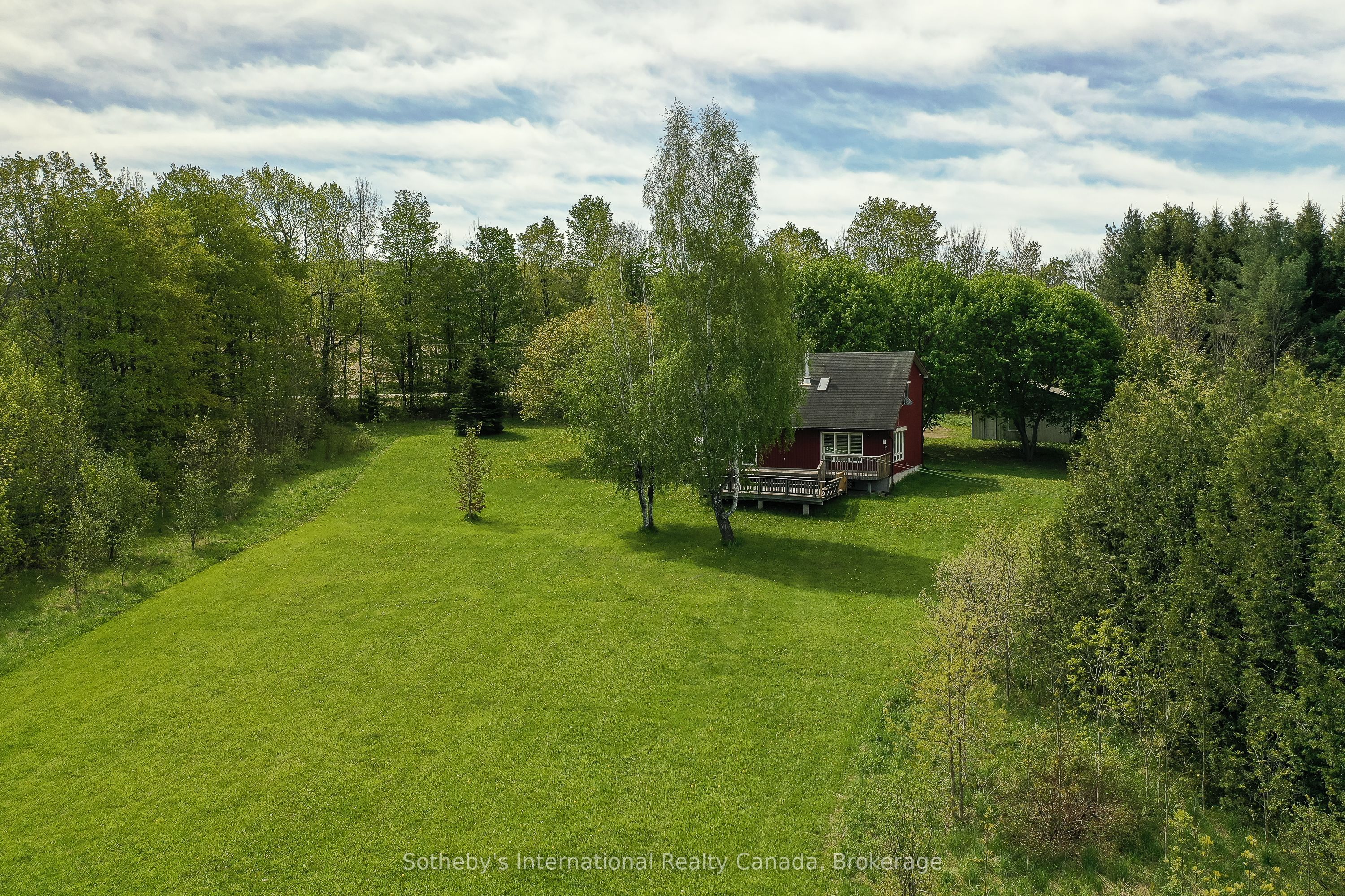 608173 12th Side Road Property Photo 4