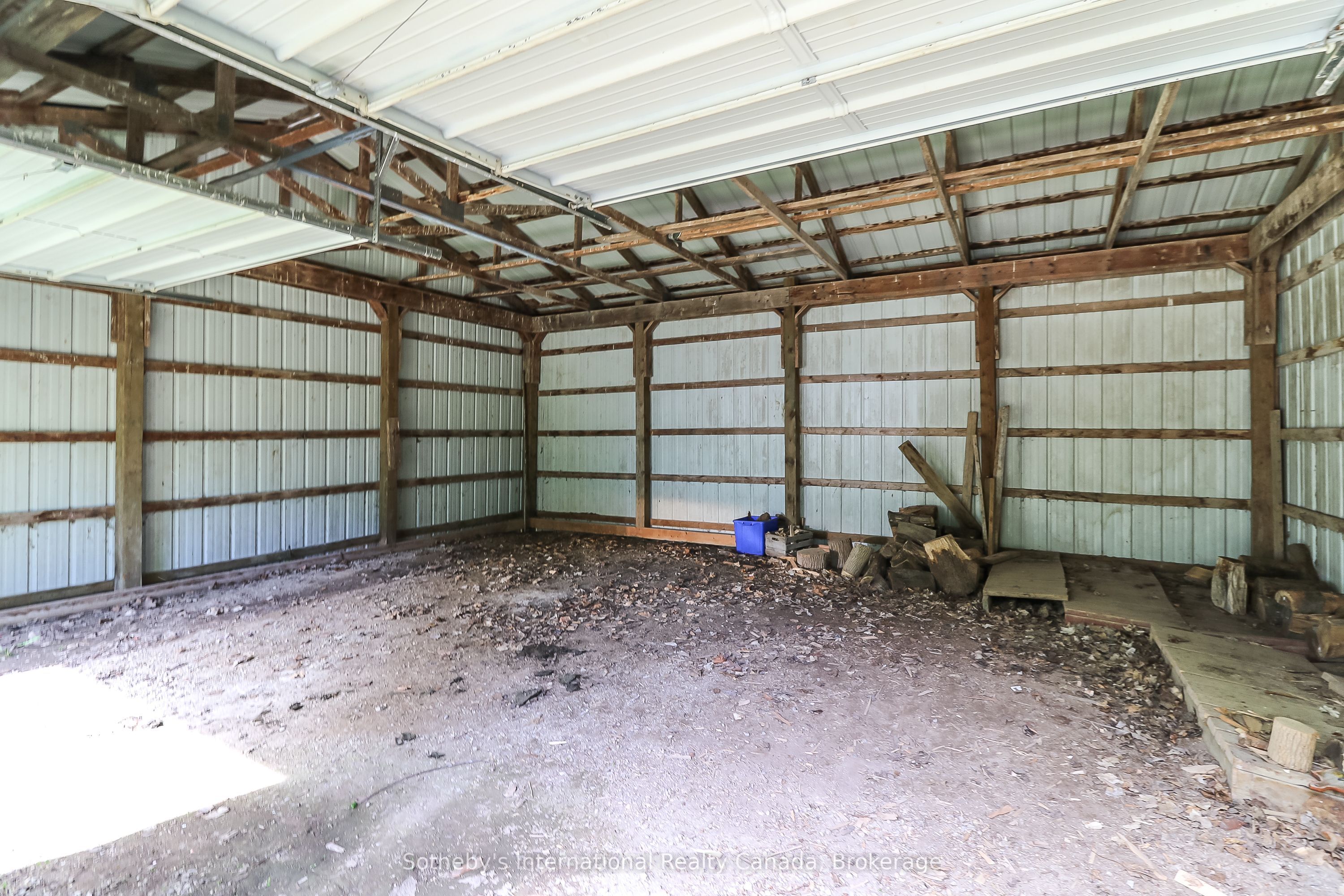 608173 12th Side Road Property Photo 35