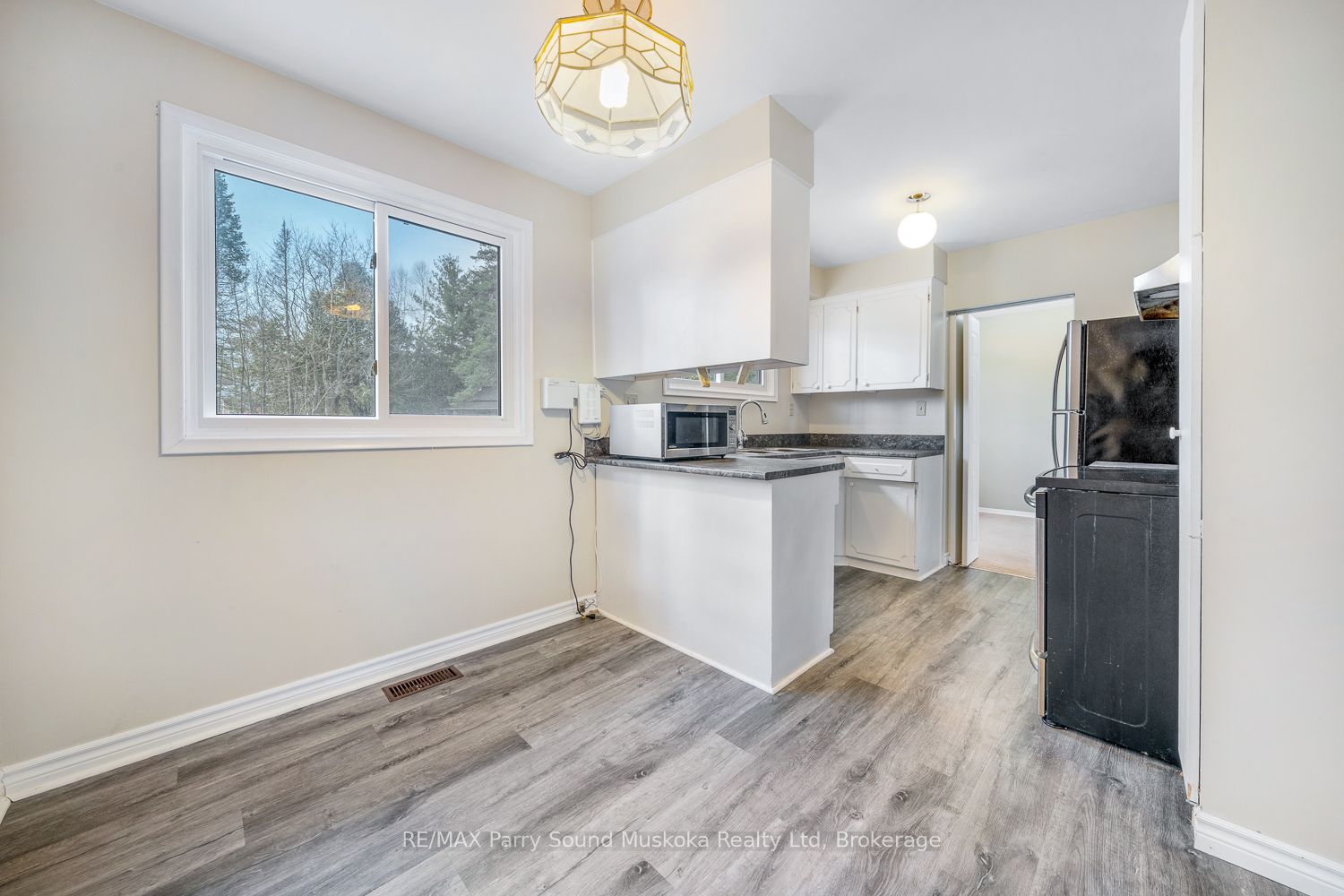 2 William Street Property Photo 2