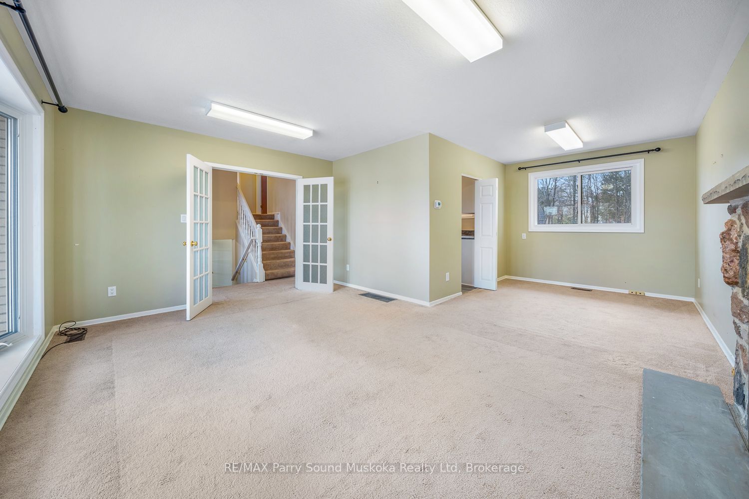 2 William Street Property Photo 17