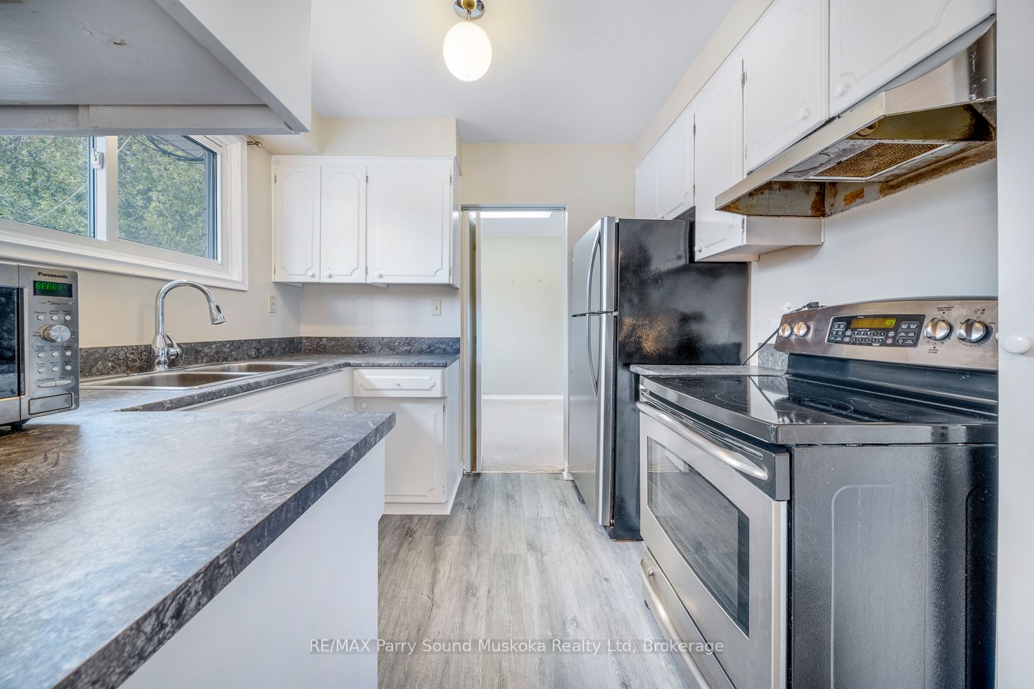 2 William Street Property Photo 19