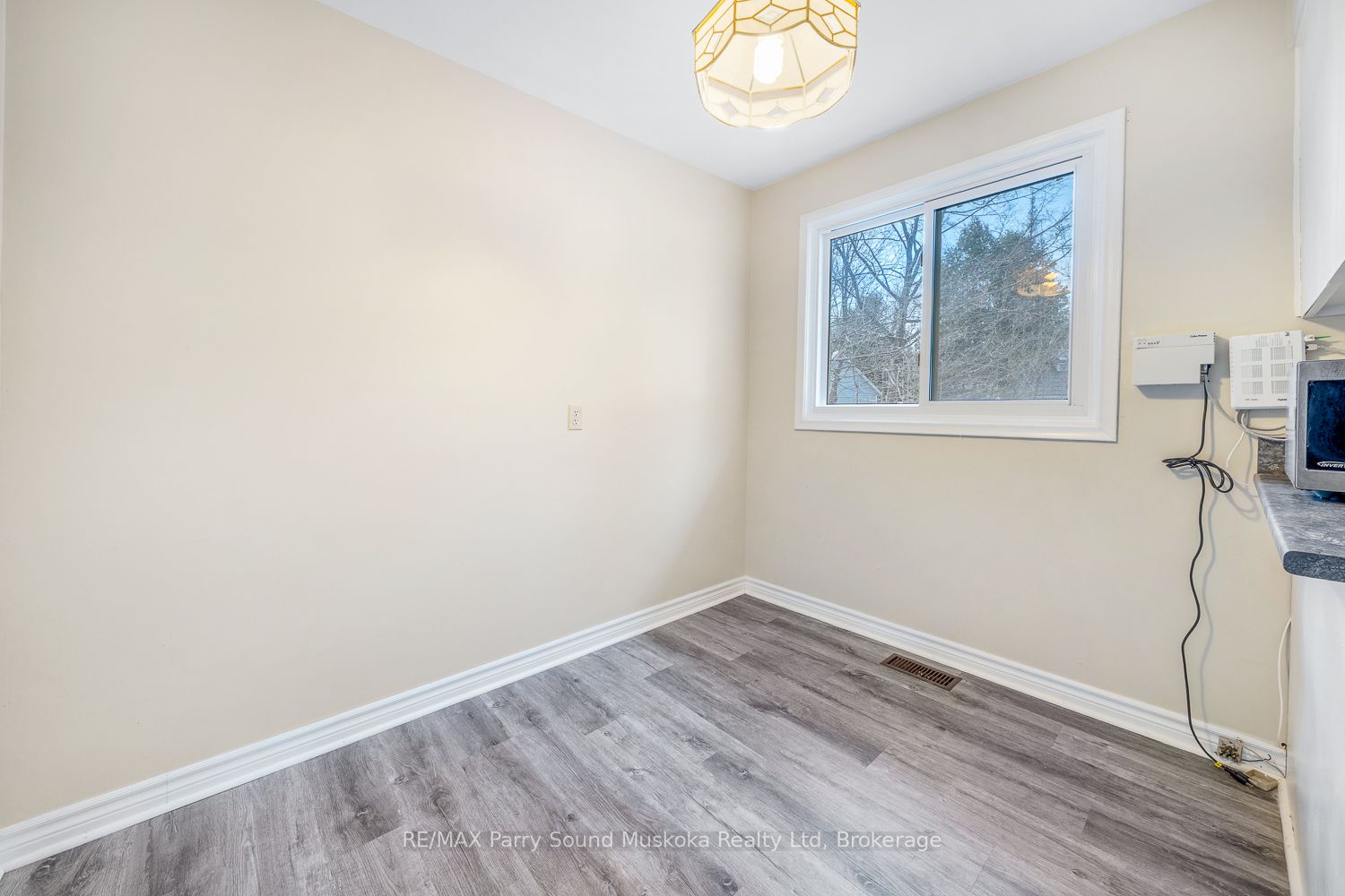 2 William Street Property Photo 20