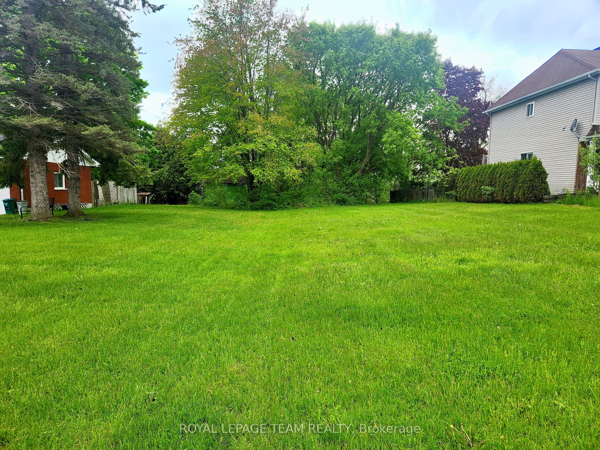 3787 Carp Road Property Photo 10