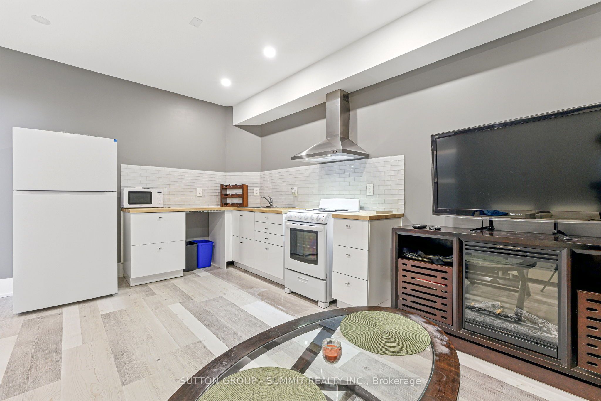 40 Aldgate Avenue Property Photo 32