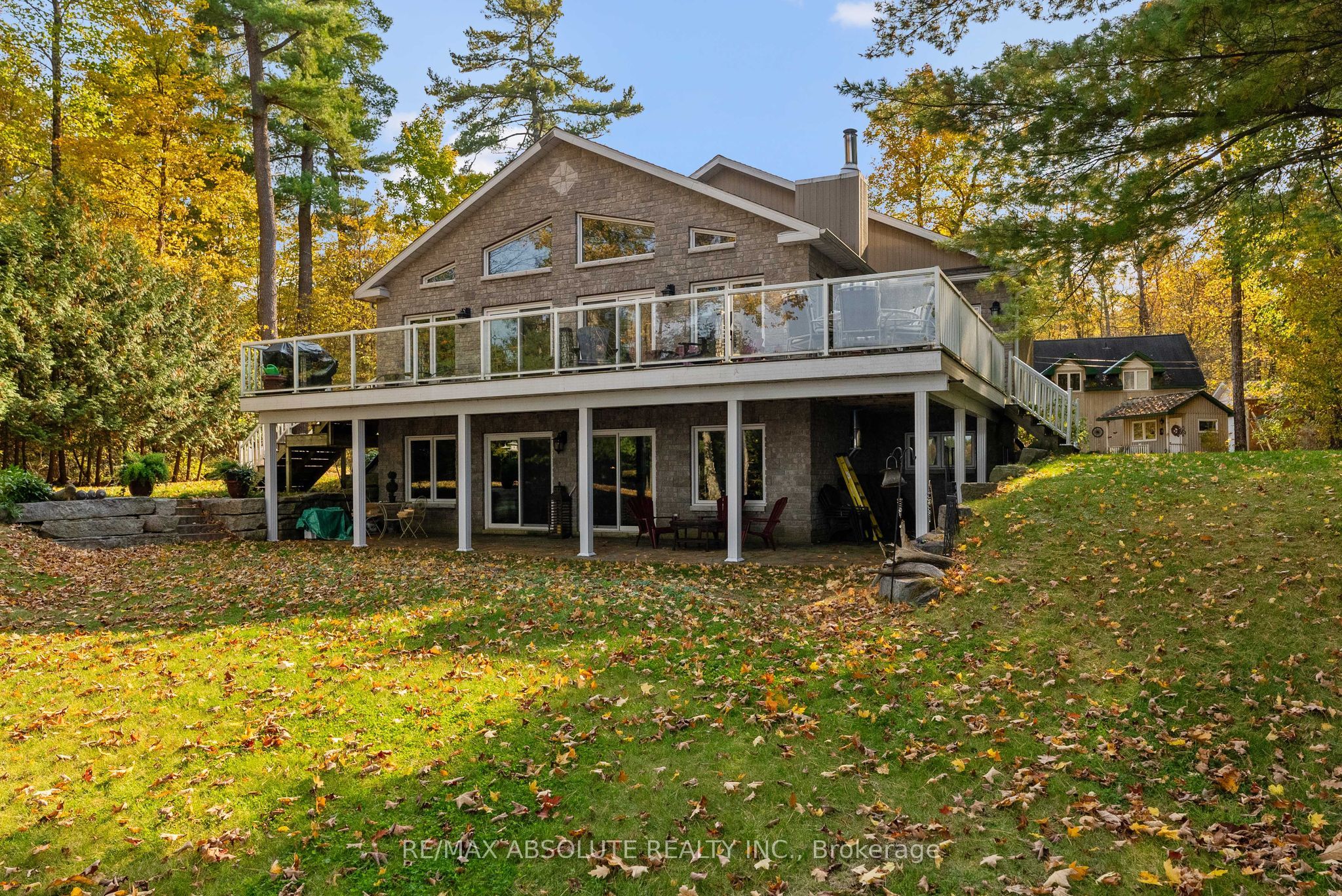 1096 Snye Road Property Photo 1