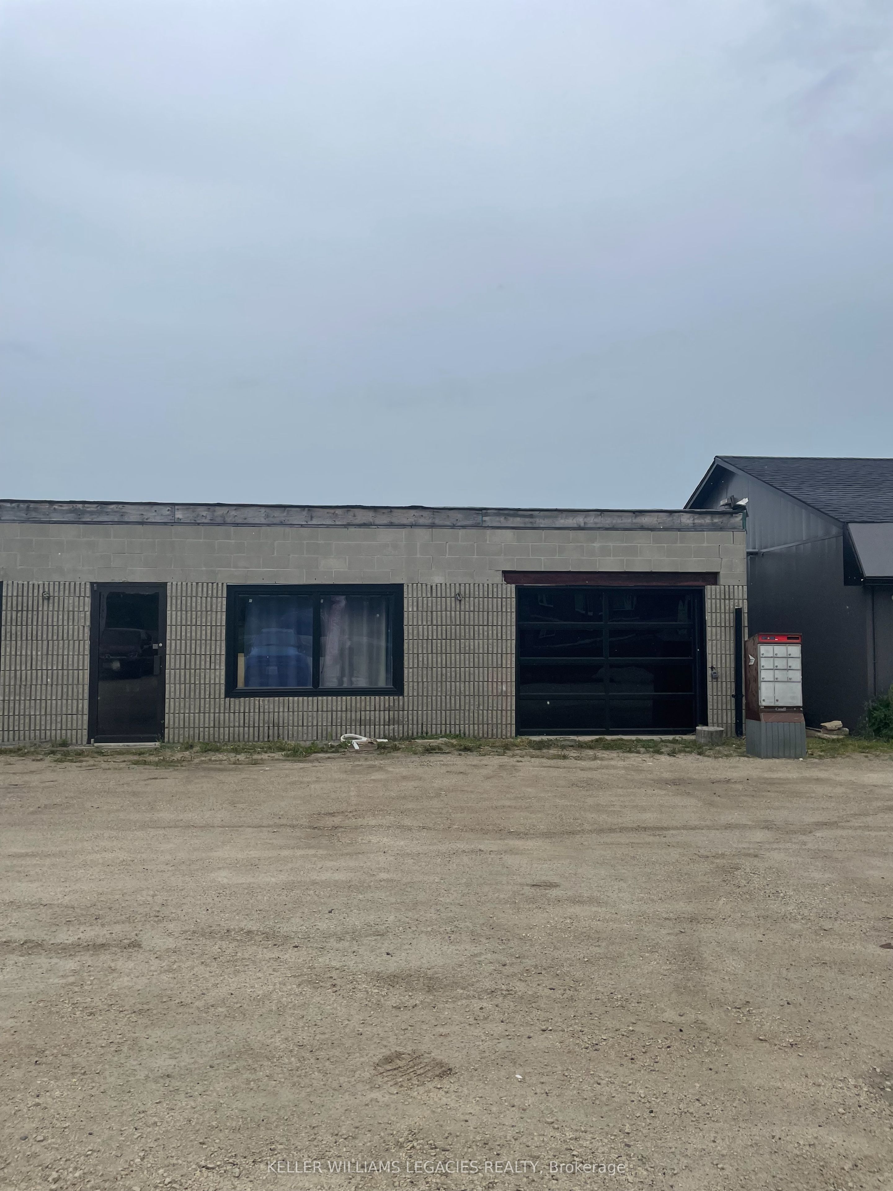 #2 - 506195 Highway 89 Property Photo 2