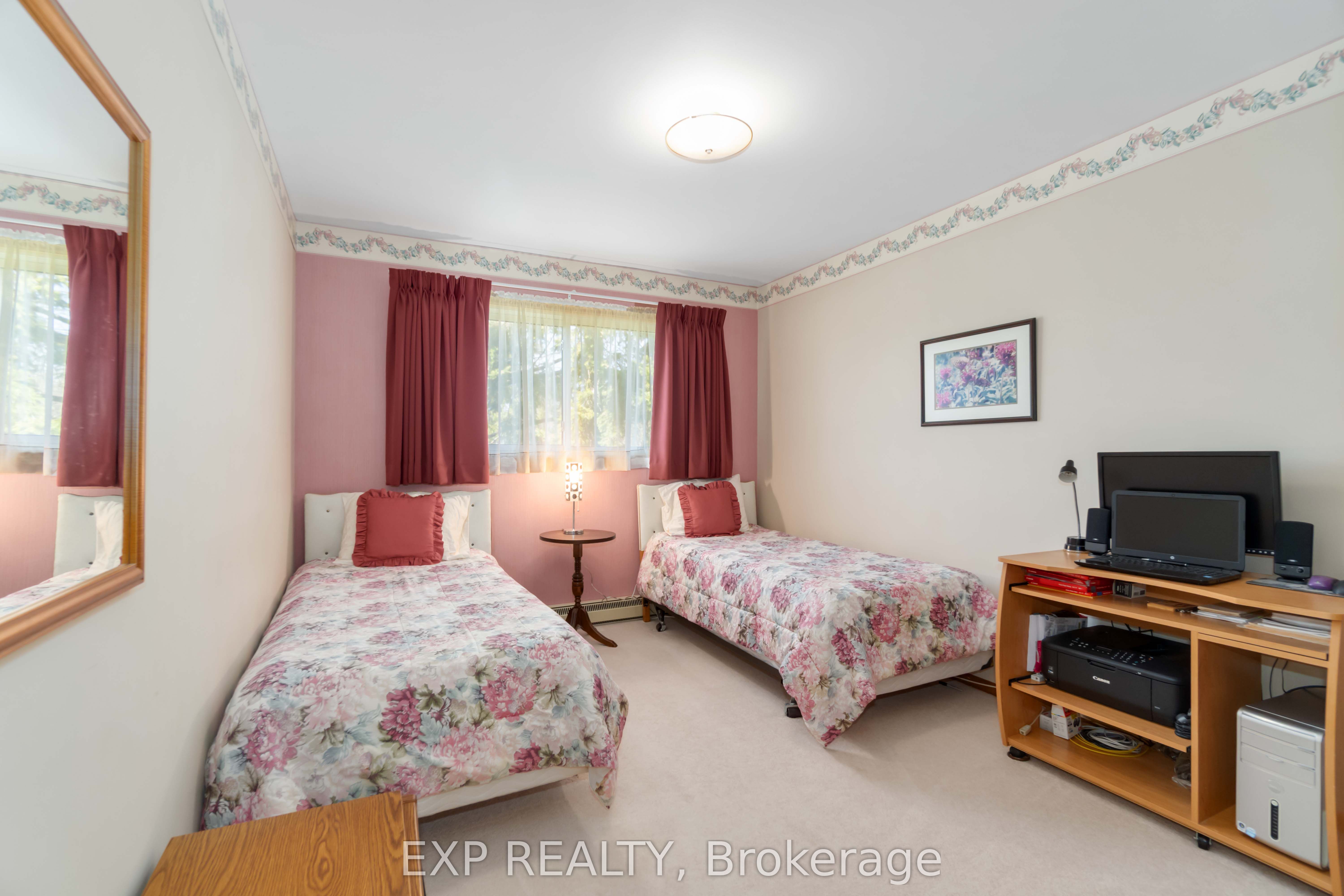 5 Fairway Crescent Property Photo 16