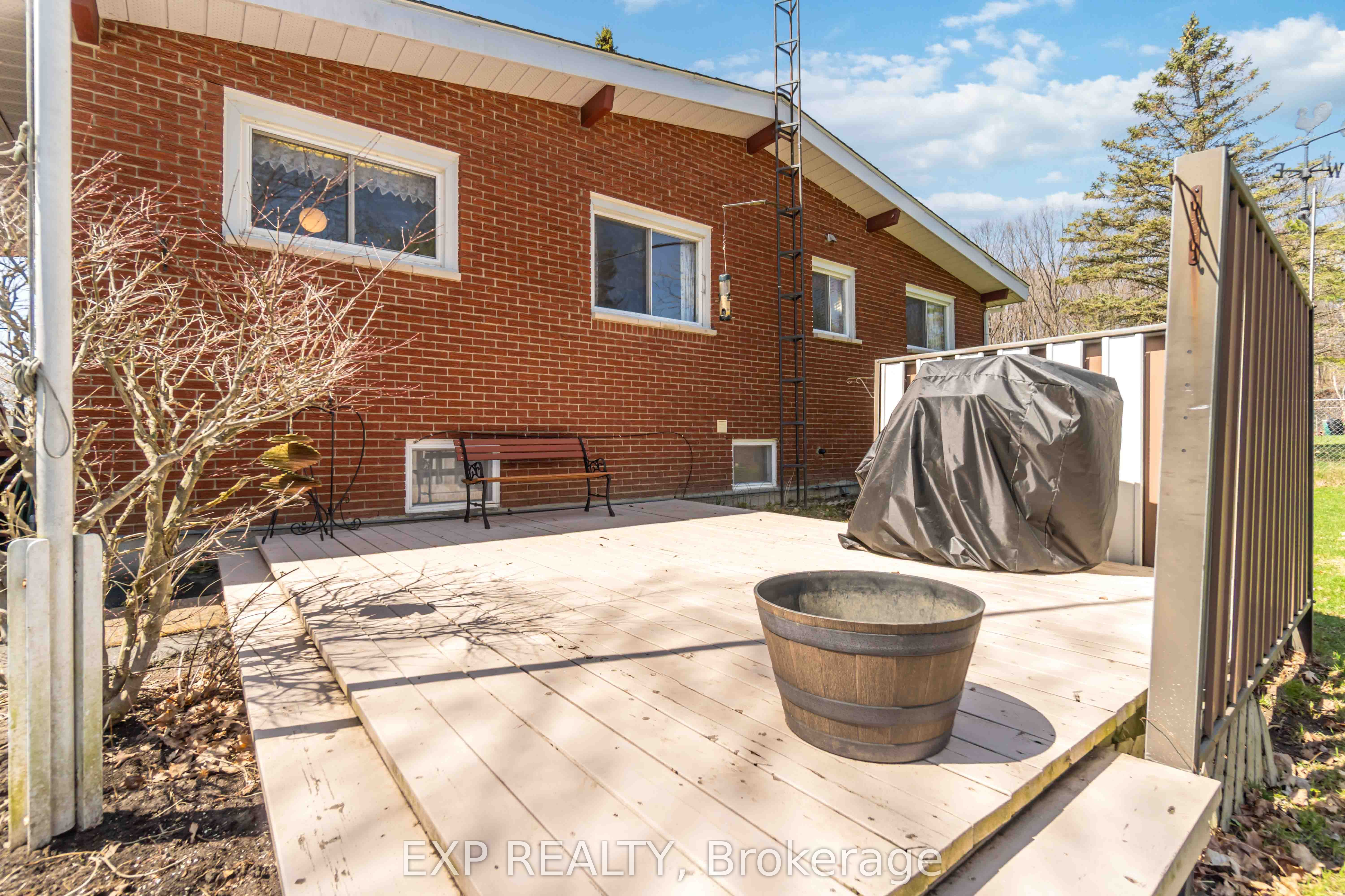 5 Fairway Crescent Property Photo 30
