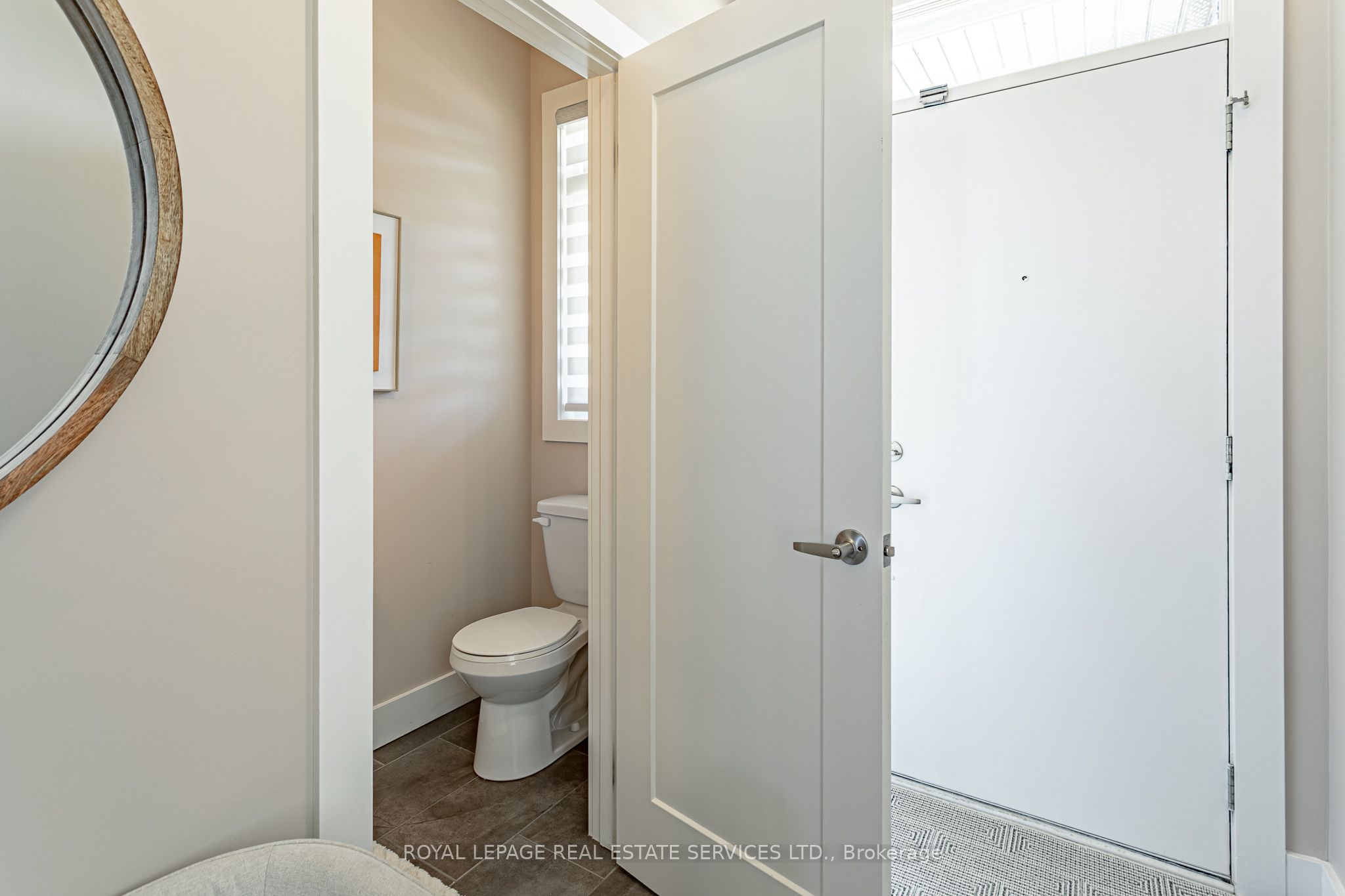 755 Freeport Street Property Photo 5