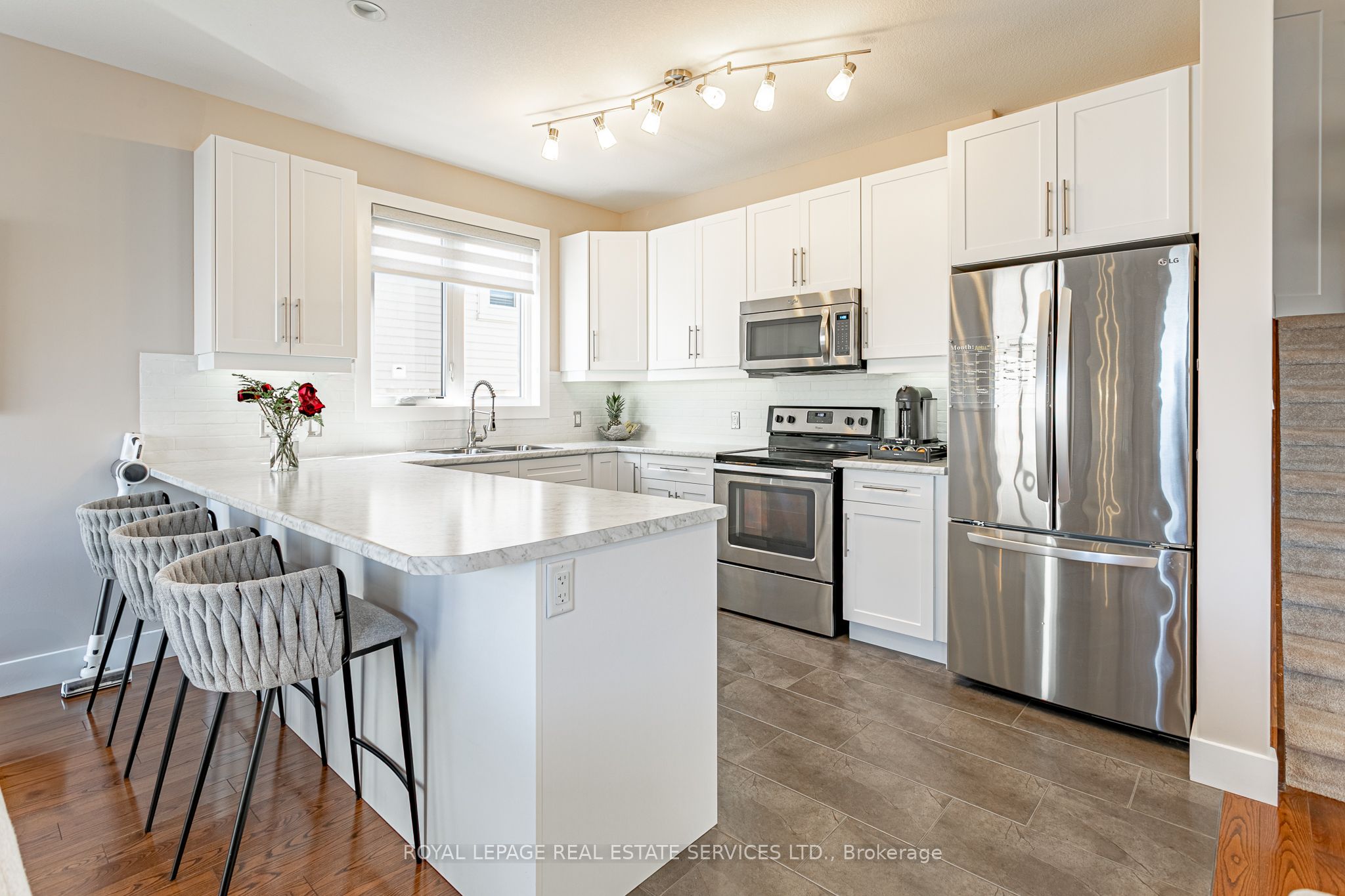 755 Freeport Street Property Photo 18