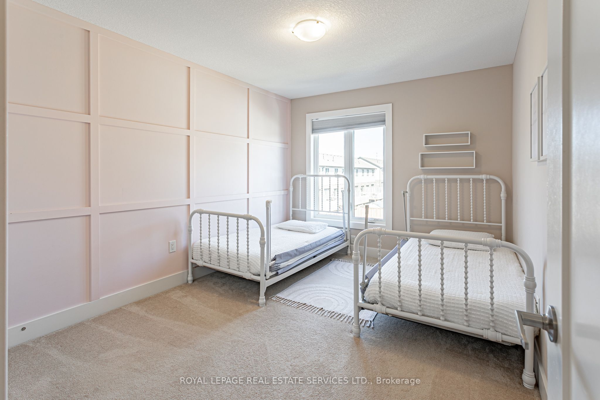 755 Freeport Street Property Photo 25