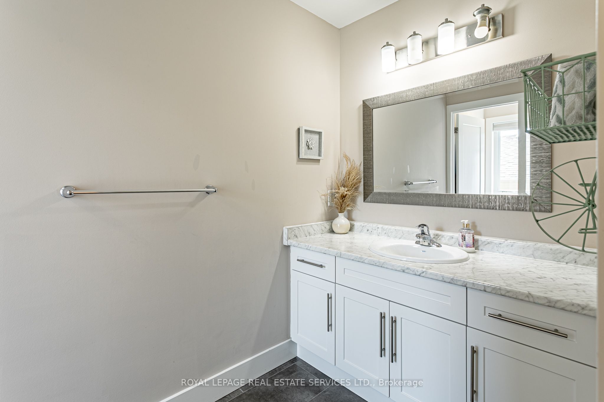 755 Freeport Street Property Photo 27