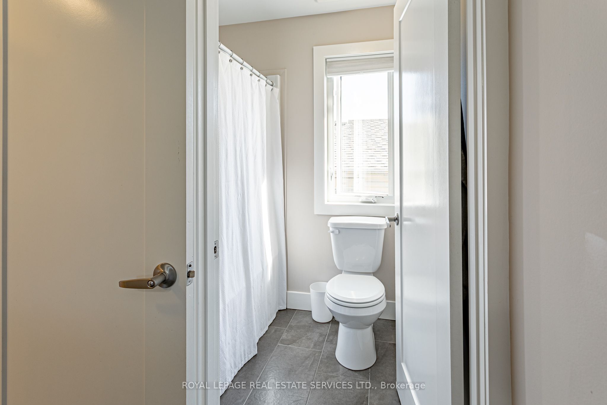 755 Freeport Street Property Photo 28