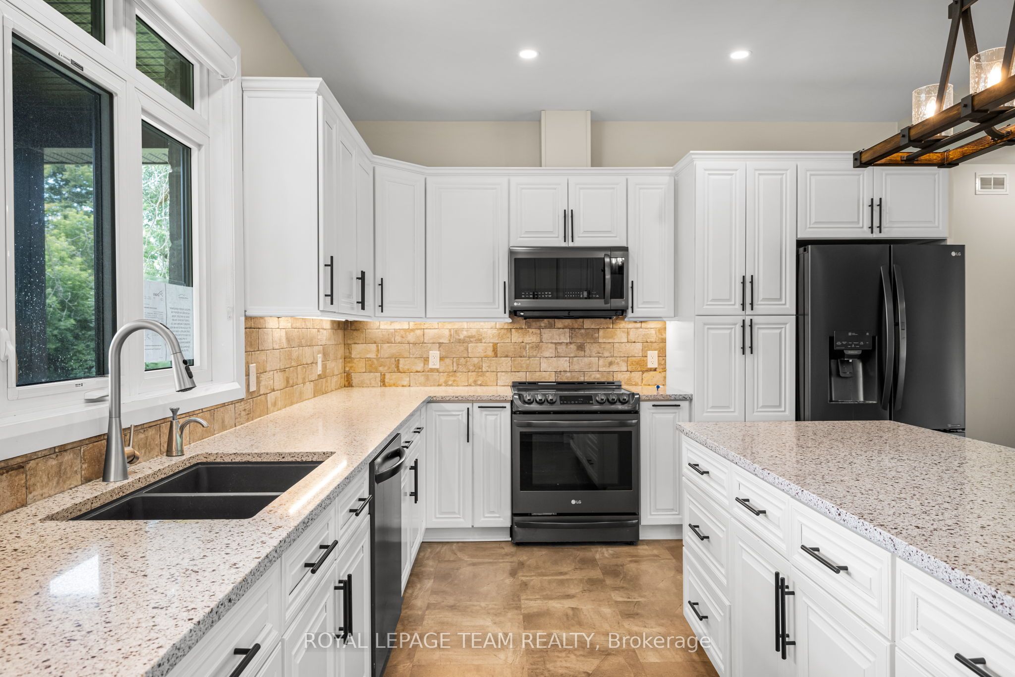 2500 Kearns Way Property Photo 11