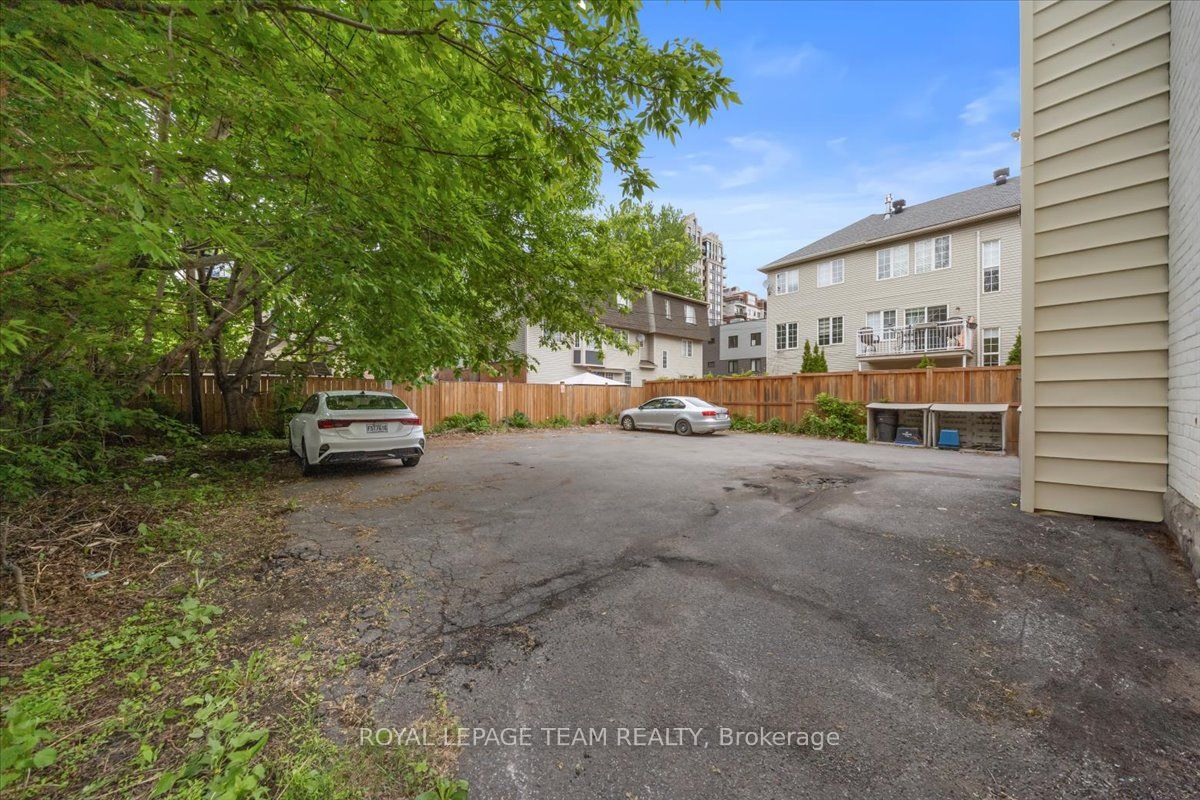 479 Cooper St Property Photo 3