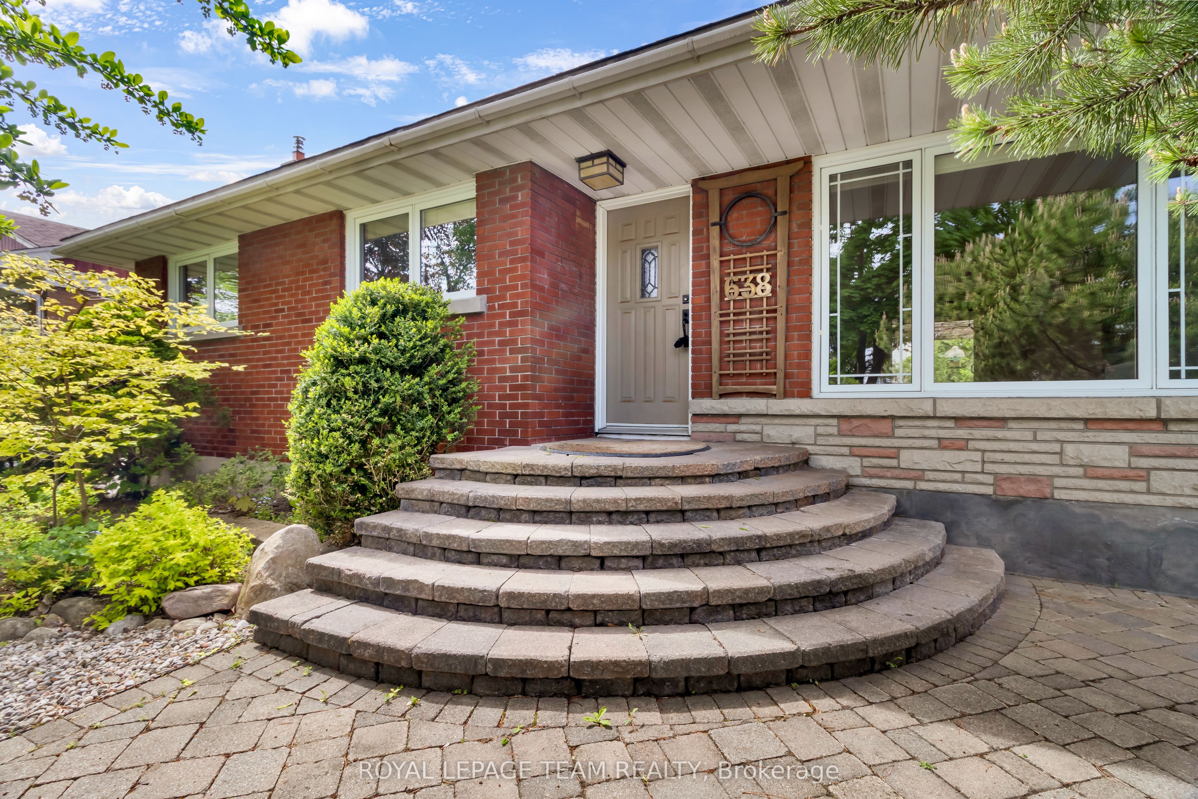 638 Coronation Avenue