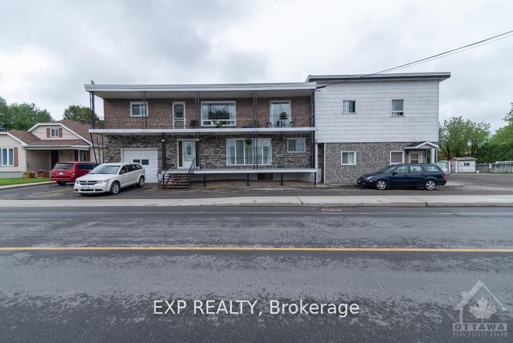X12171791 Property Photo 1