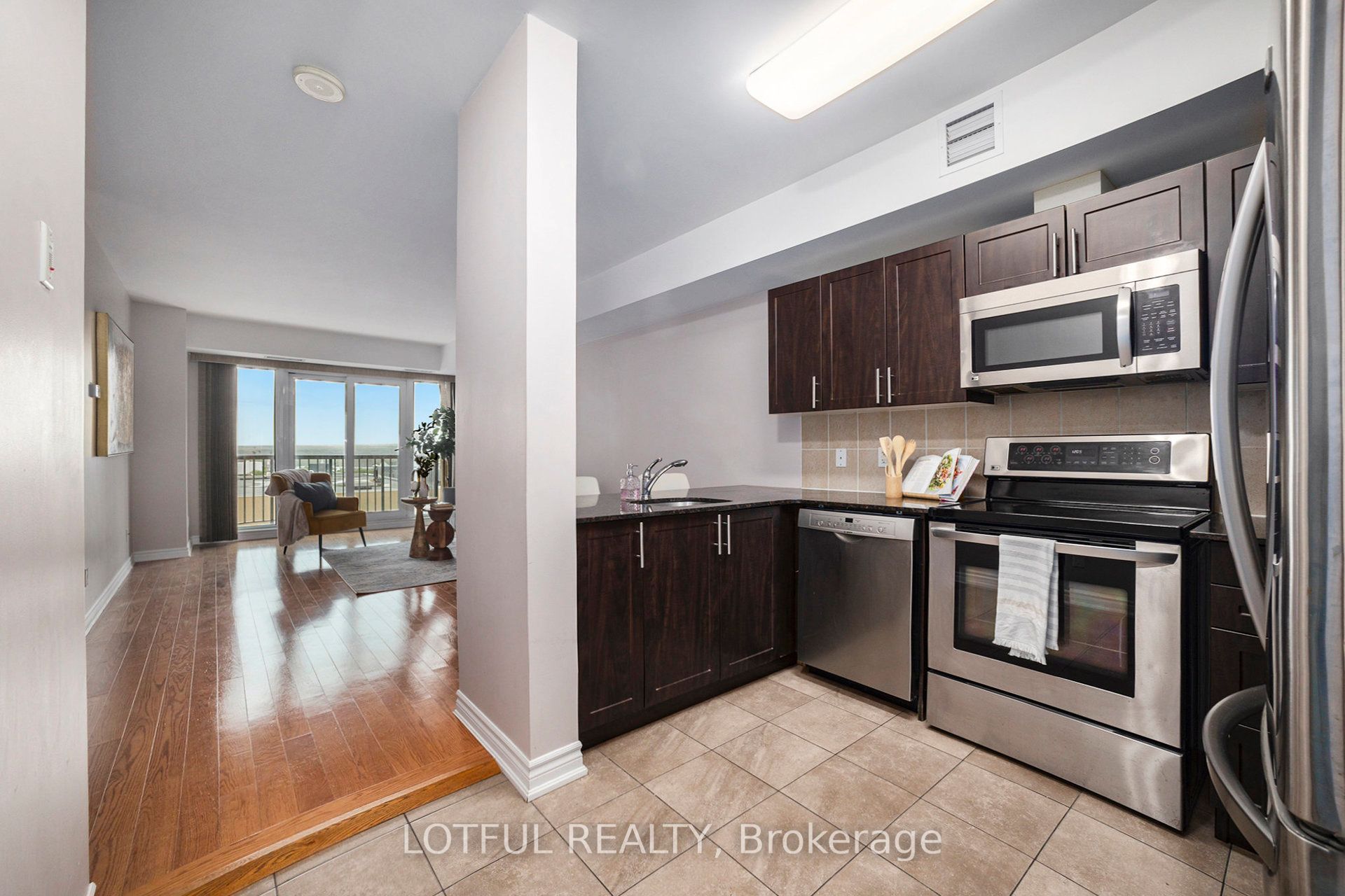 234 Rideau Street 1703 Property Photo 14